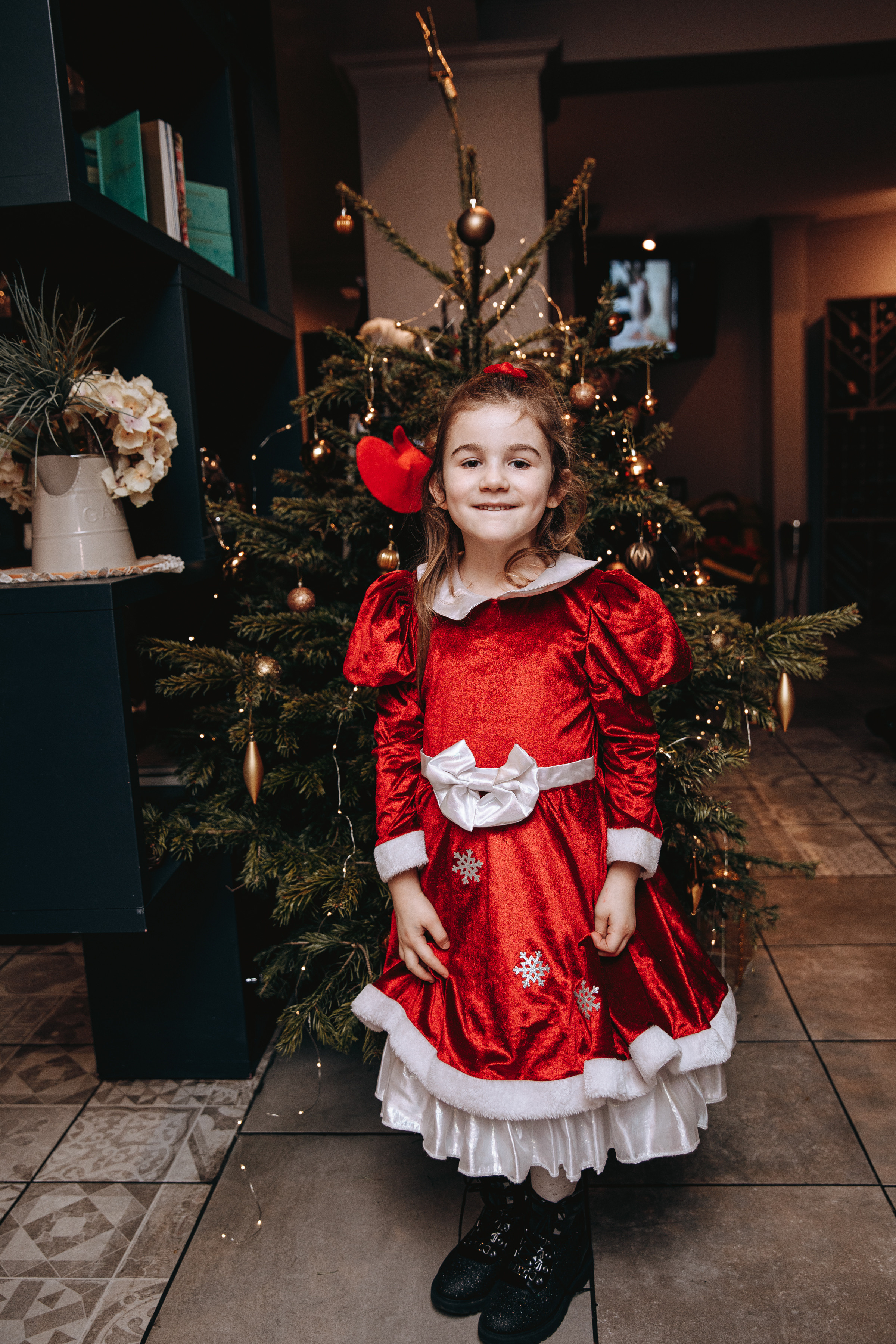 Cookies for Santa. Petru Gorea Photography | Family | Portrait | Fashion | Brand