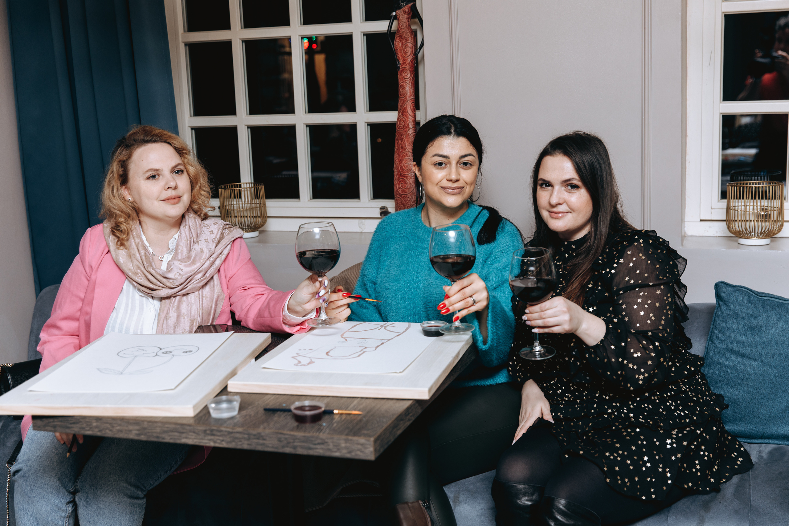 Painting with wine. Petru Gorea Photography | Family | Portrait | Fashion | Brand