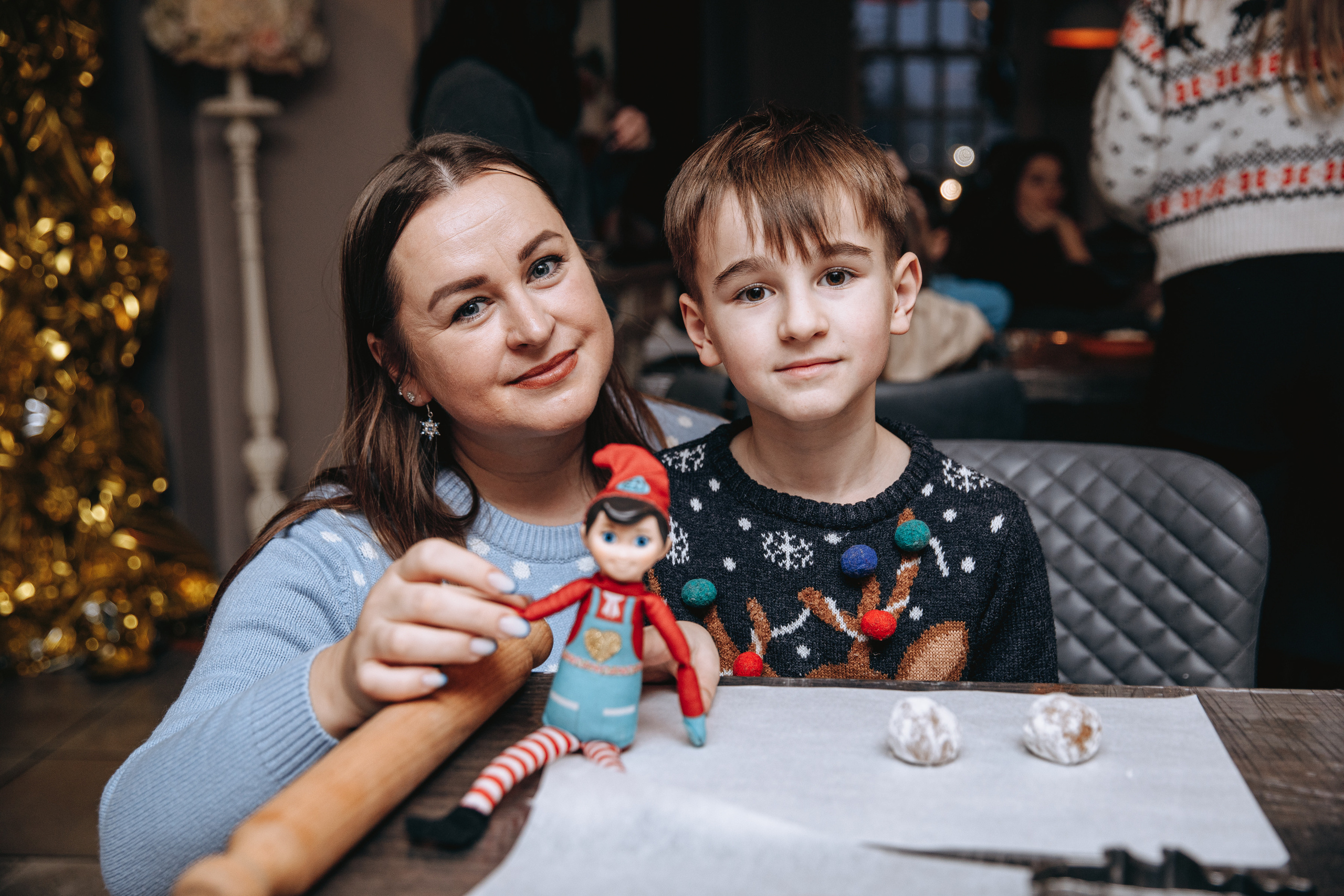 Cookies for Santa. Petru Gorea Photography | Family | Portrait | Fashion | Brand