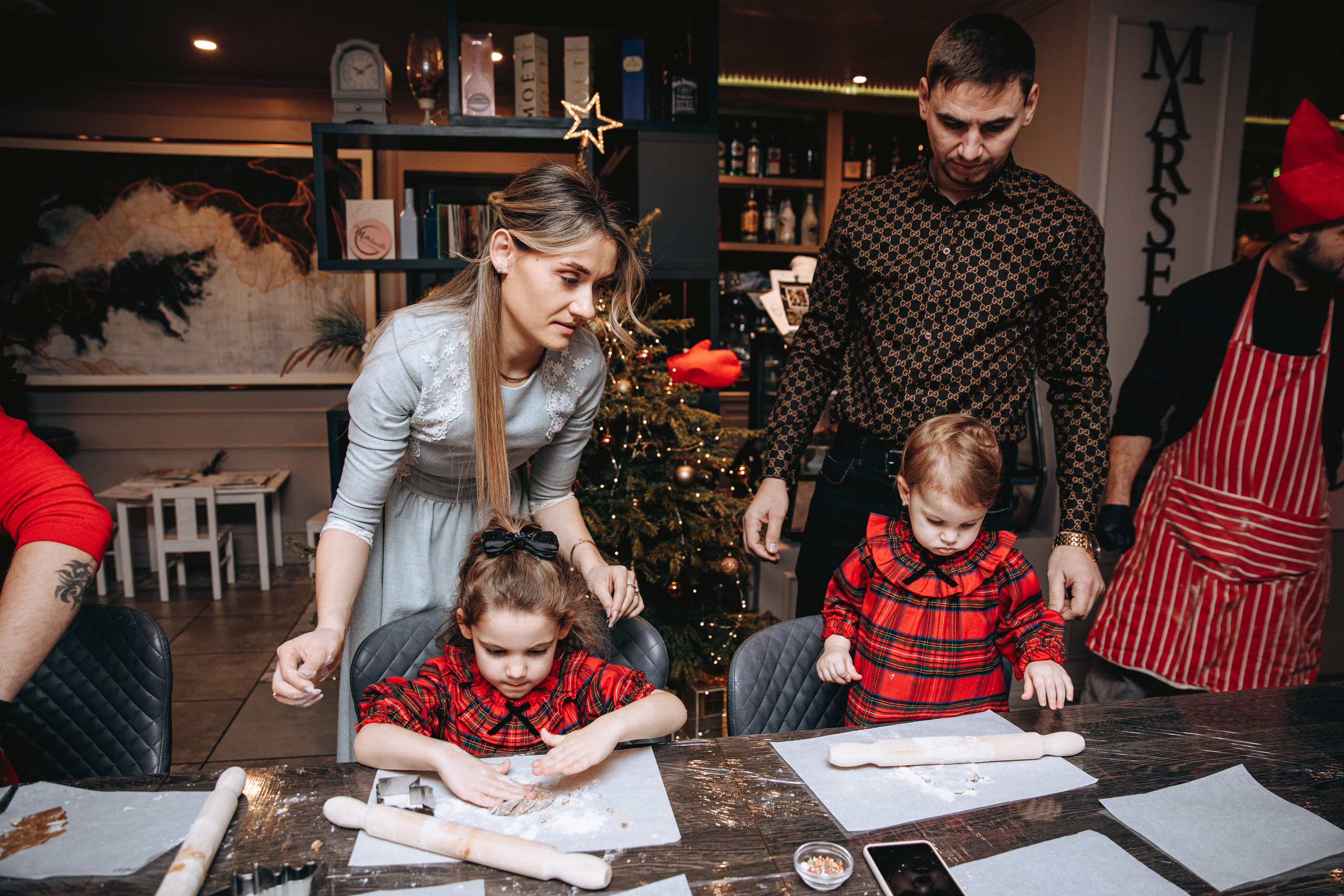 Cookies for Santa. Petru Gorea Photography | Family | Portrait | Fashion | Brand