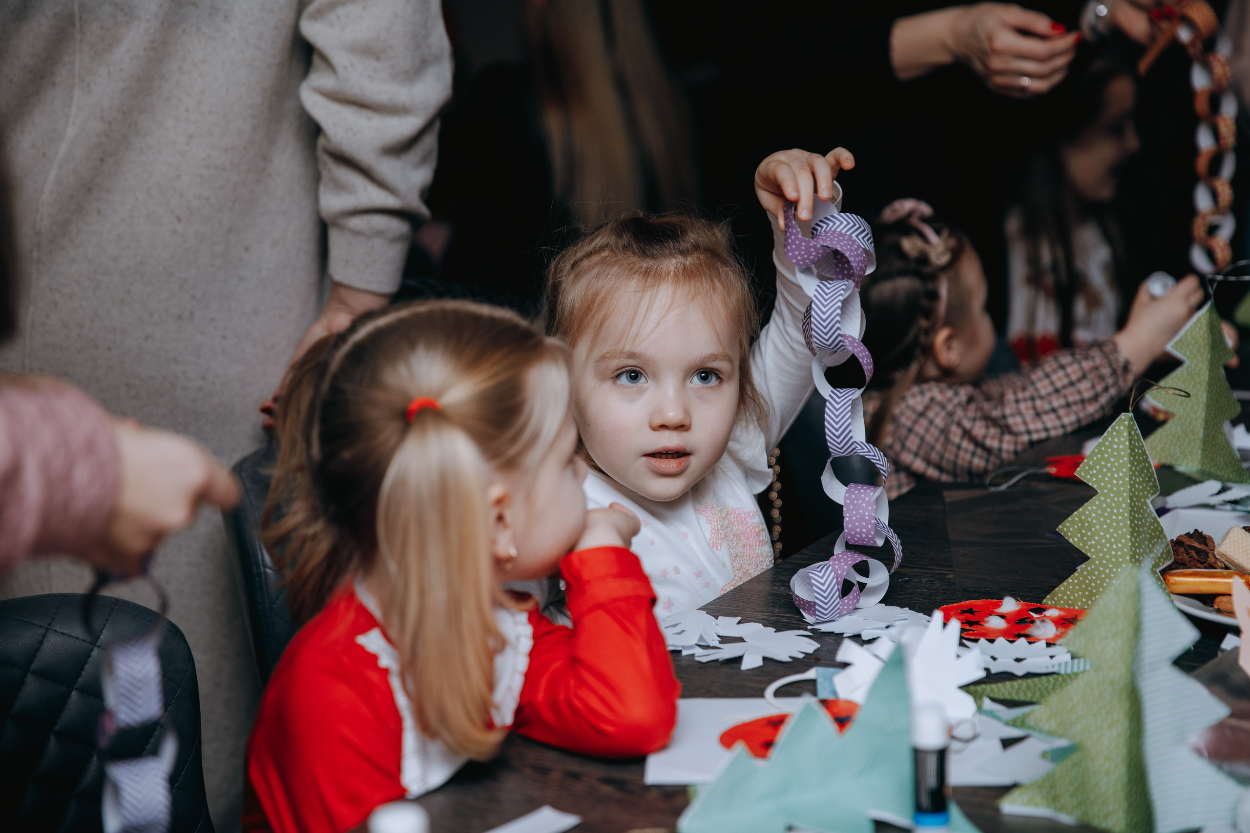Crafty Christmas Party. Petru Gorea Photography | Family | Portrait | Fashion | Brand
