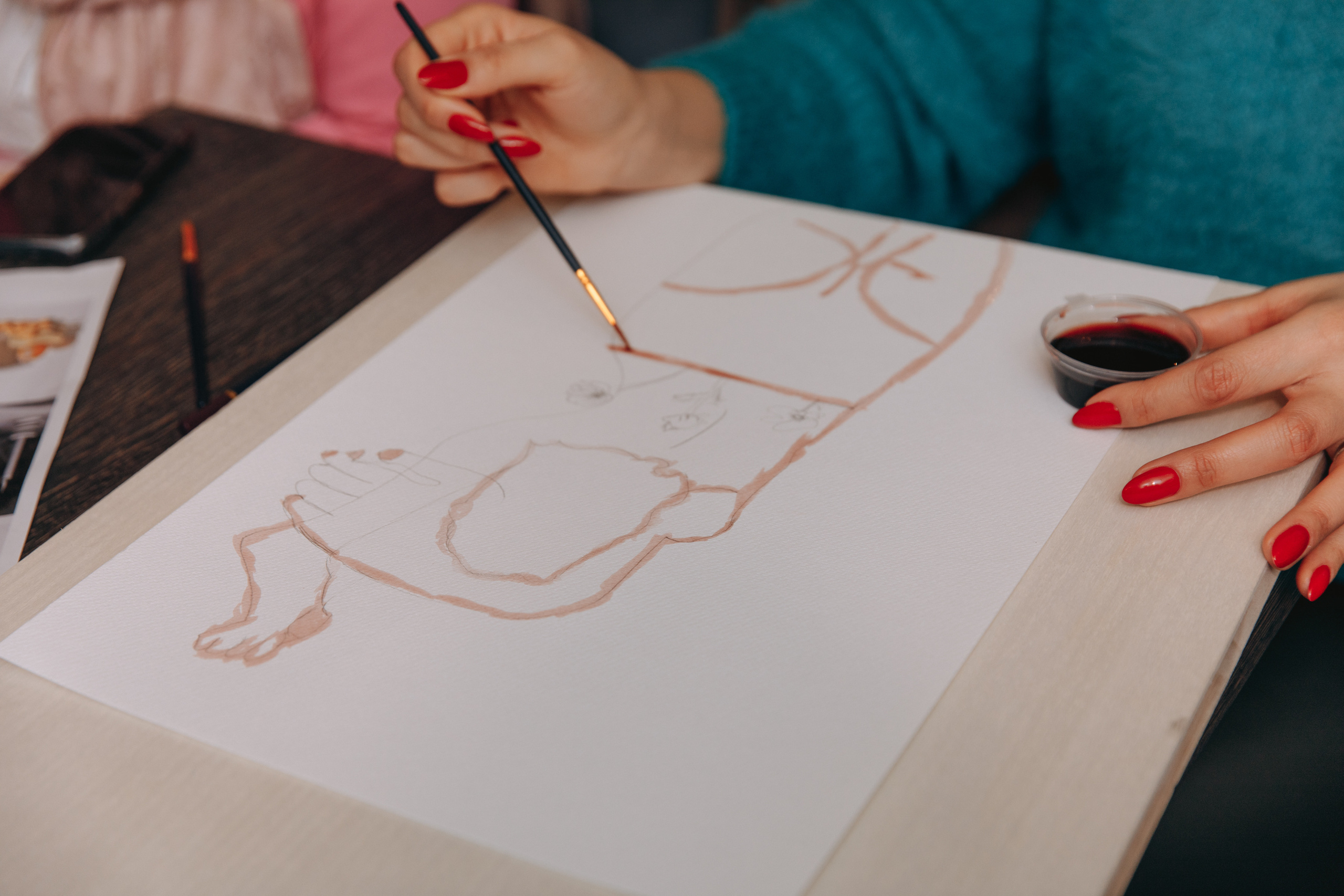 Painting with wine. Petru Gorea Photography | Family | Portrait | Fashion | Brand