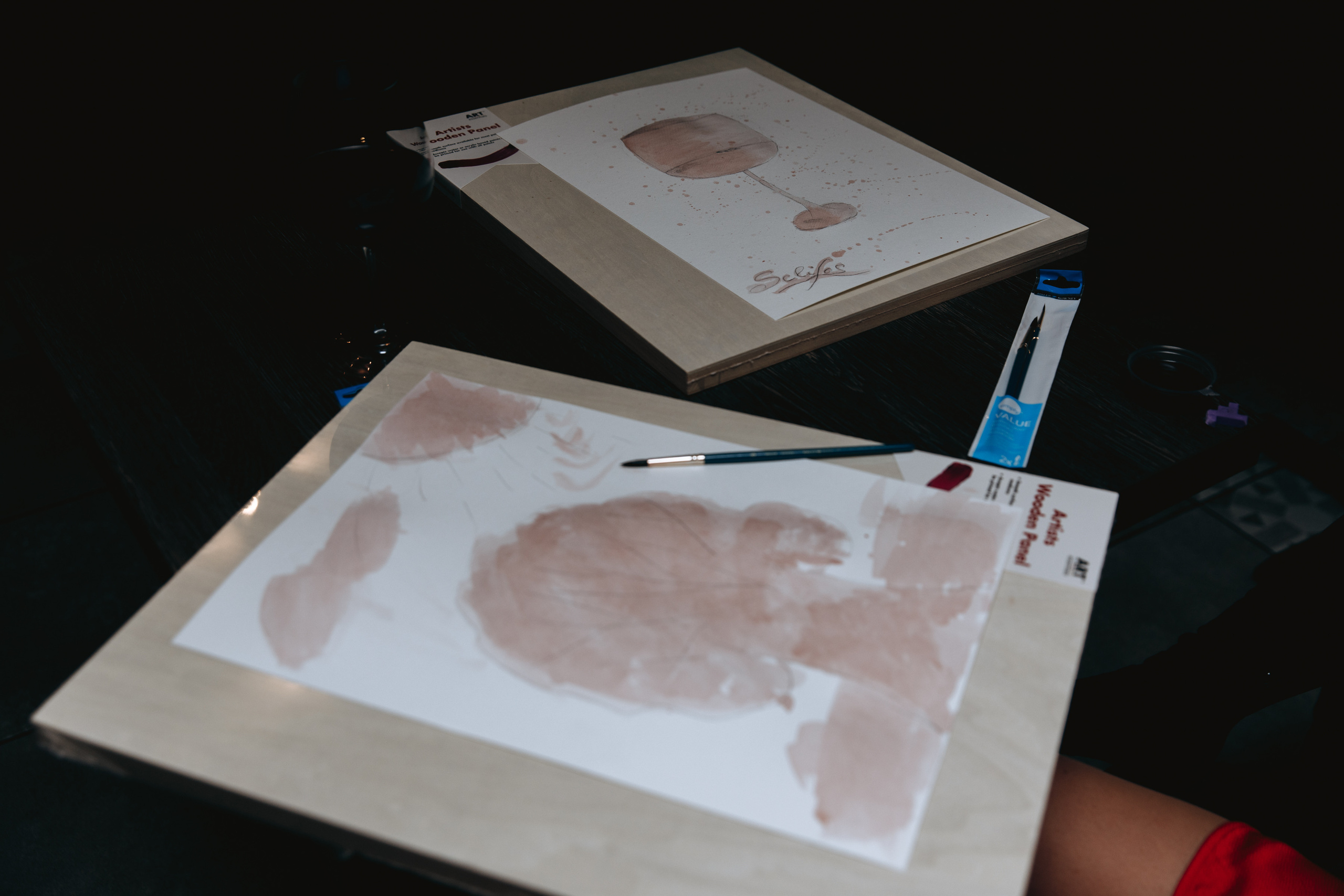 Painting with wine. Petru Gorea Photography | Family | Portrait | Fashion | Brand