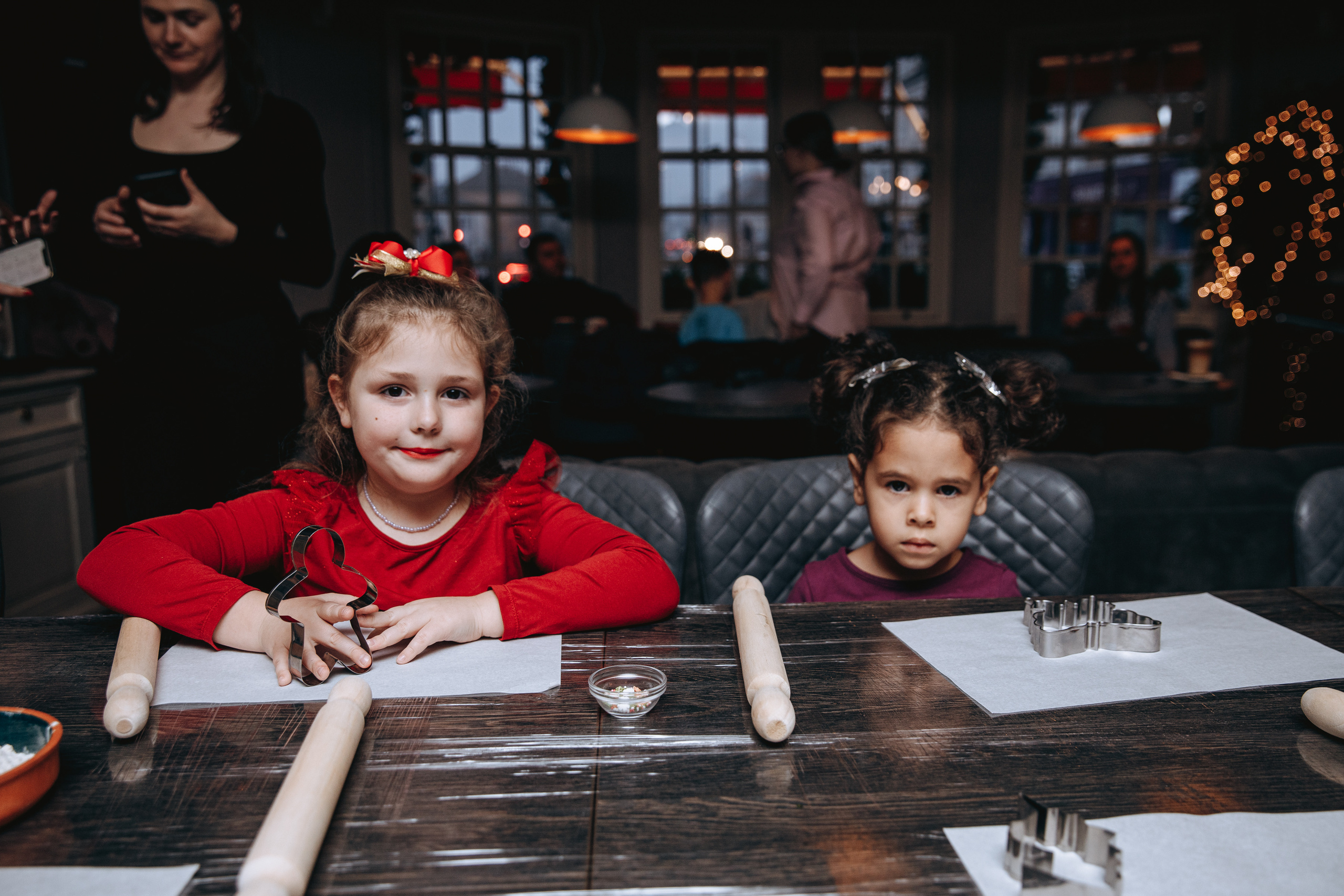 Cookies for Santa. Petru Gorea Photography | Family | Portrait | Fashion | Brand