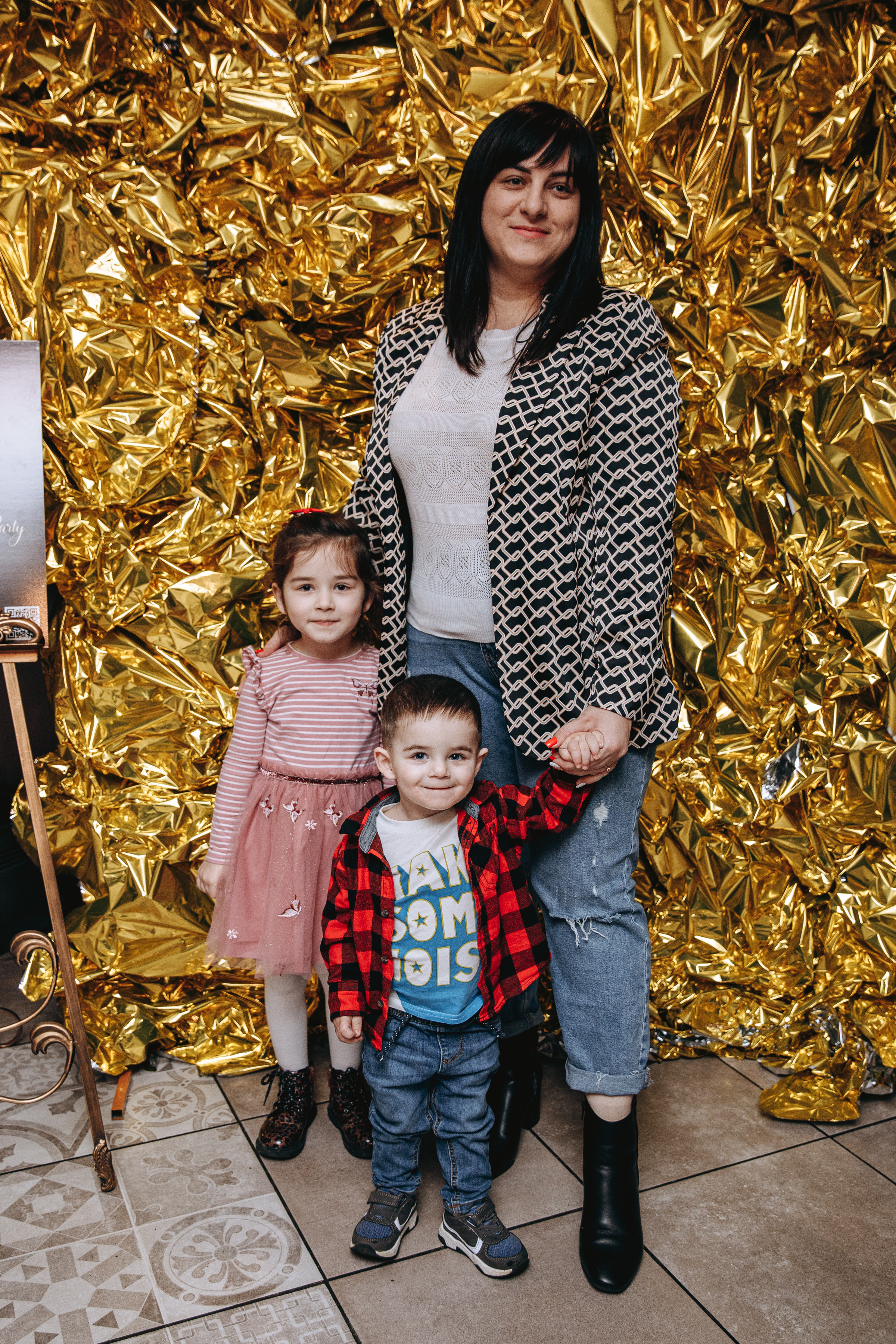 Cookies for Santa. Petru Gorea Photography | Family | Portrait | Fashion | Brand