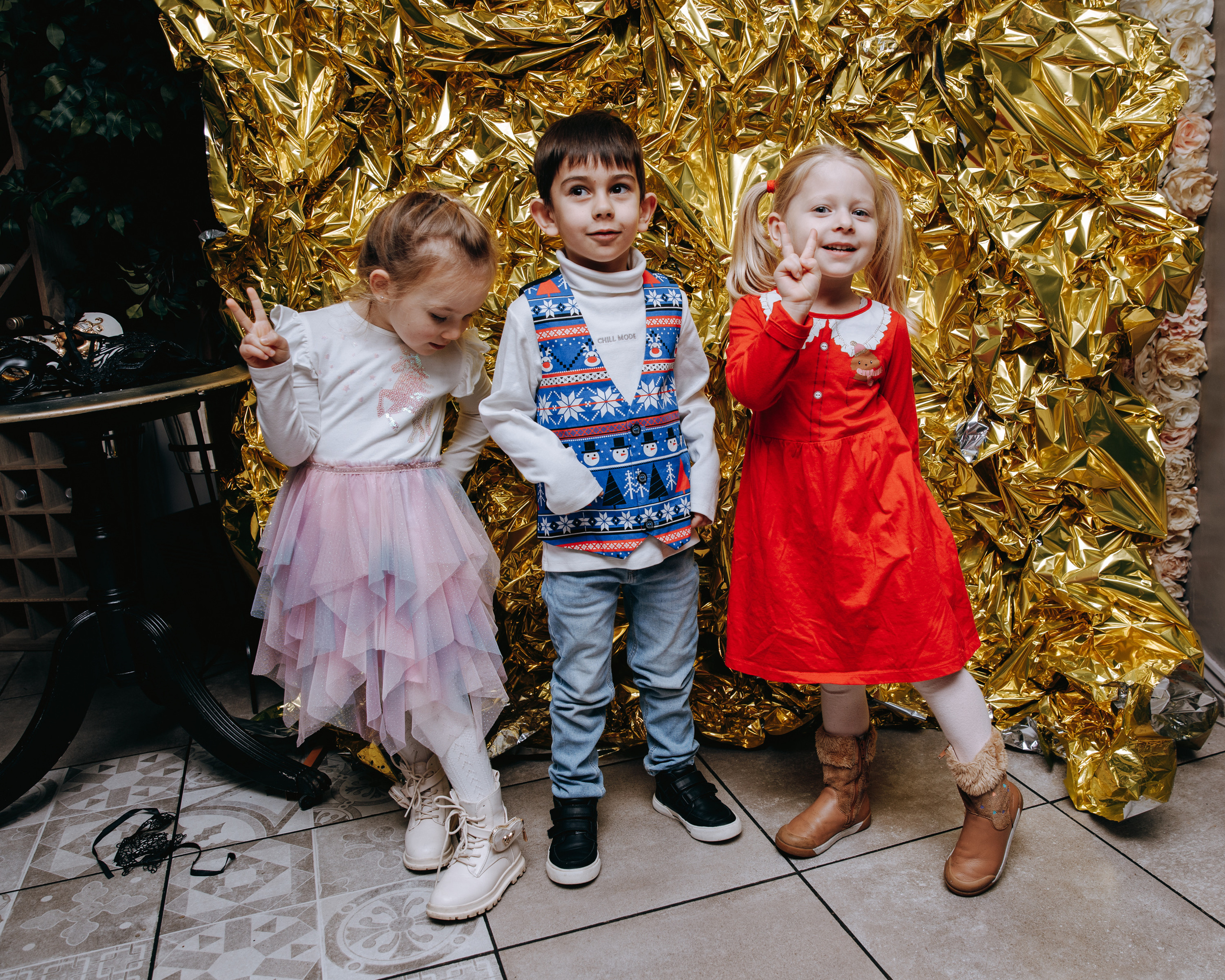 Crafty Christmas Party. Petru Gorea Photography | Family | Portrait | Fashion | Brand