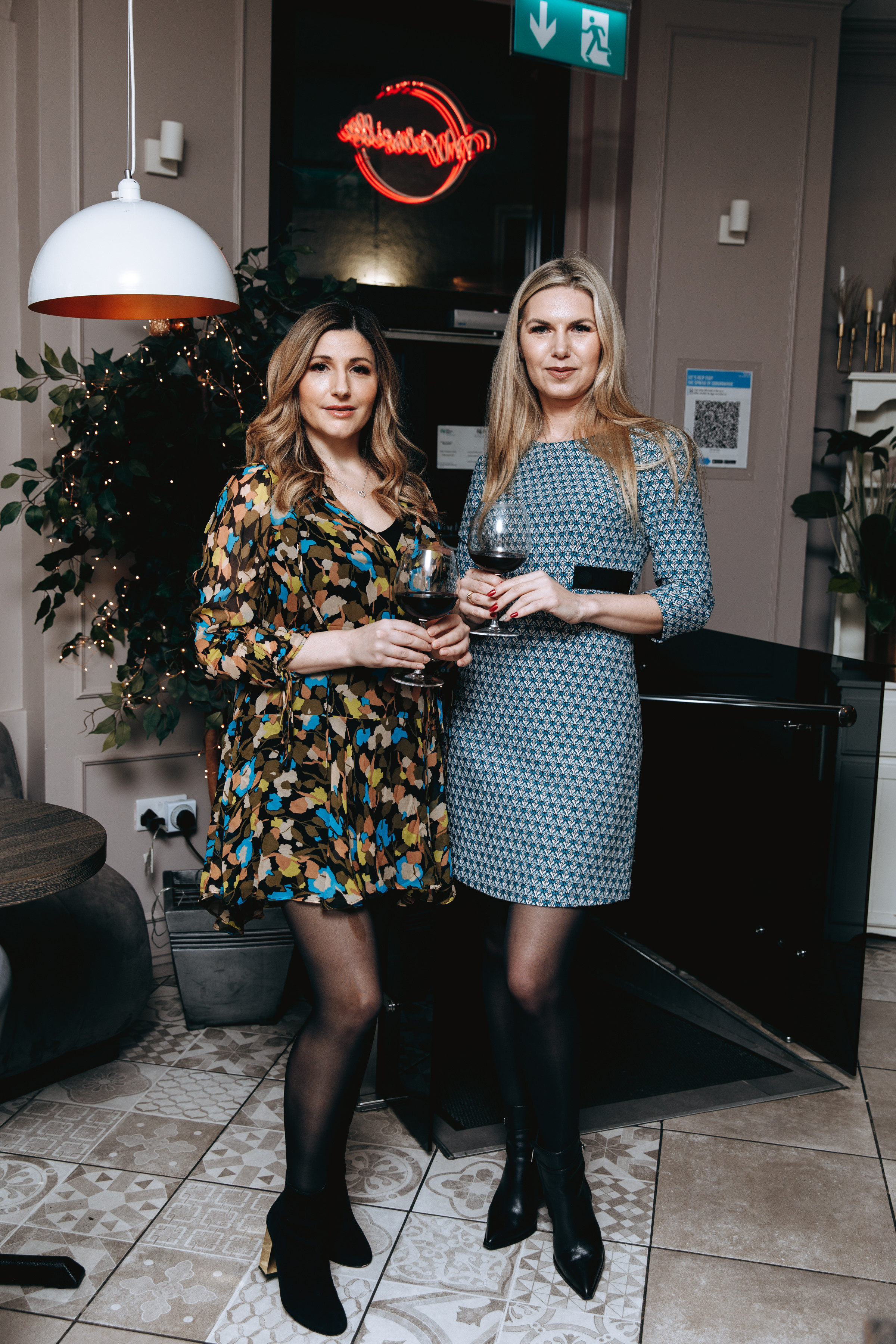 Painting with wine. Petru Gorea Photography | Family | Portrait | Fashion | Brand