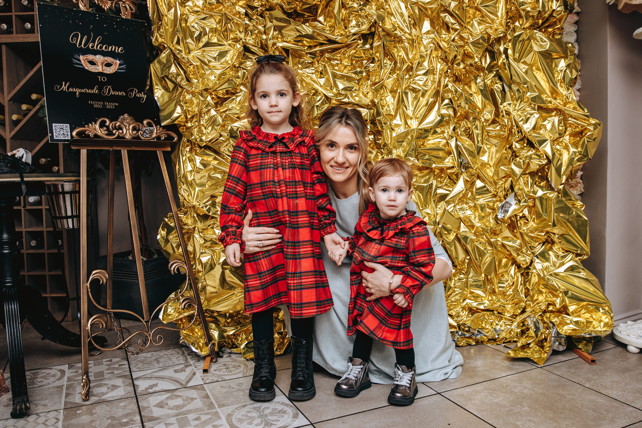 Cookies for Santa. Petru Gorea Photography | Family | Portrait | Fashion | Brand