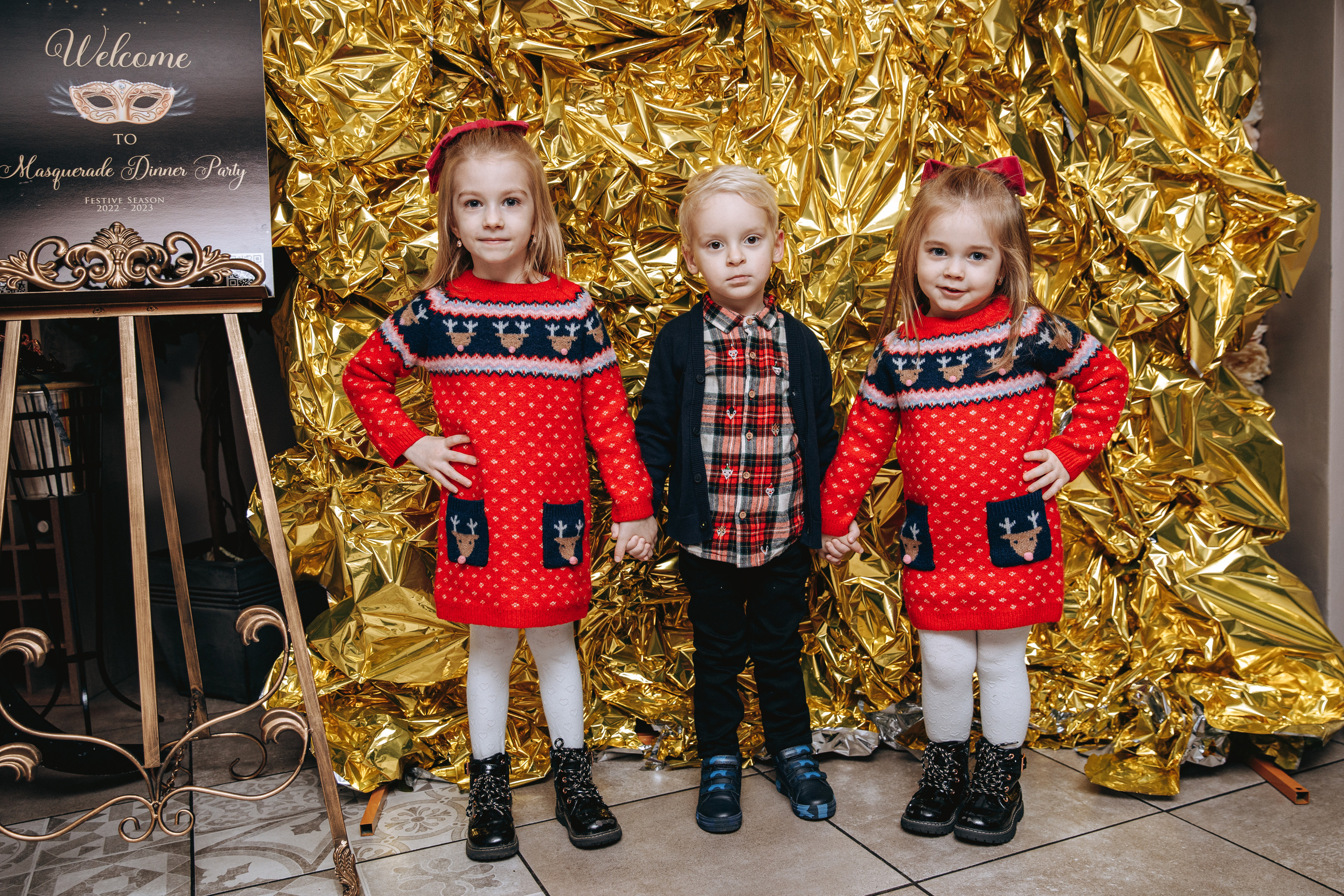 Cookies for Santa. Petru Gorea Photography | Family | Portrait | Fashion | Brand