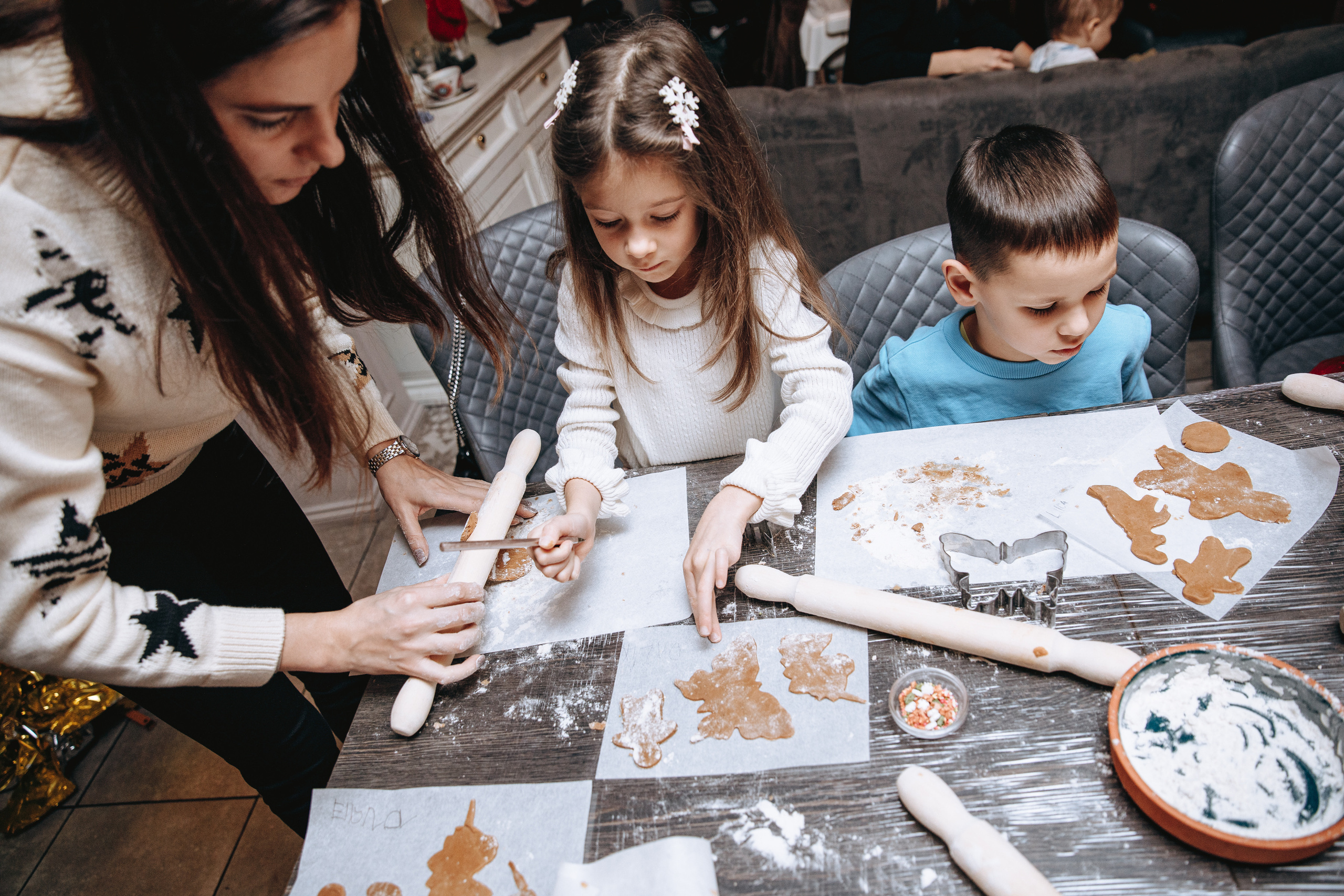 Cookies for Santa. Petru Gorea Photography | Family | Portrait | Fashion | Brand