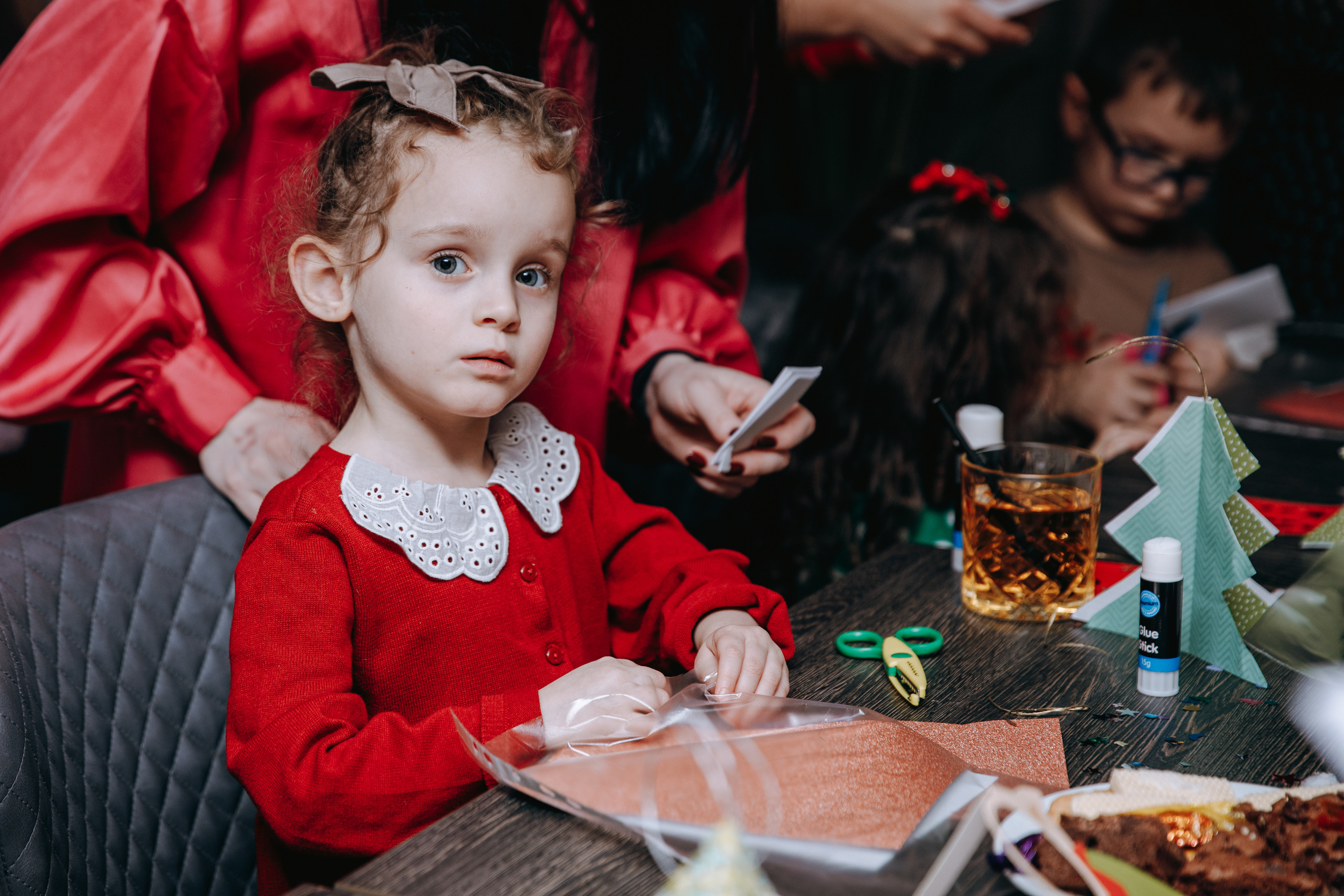 Crafty Christmas Party. Petru Gorea Photography | Family | Portrait | Fashion | Brand