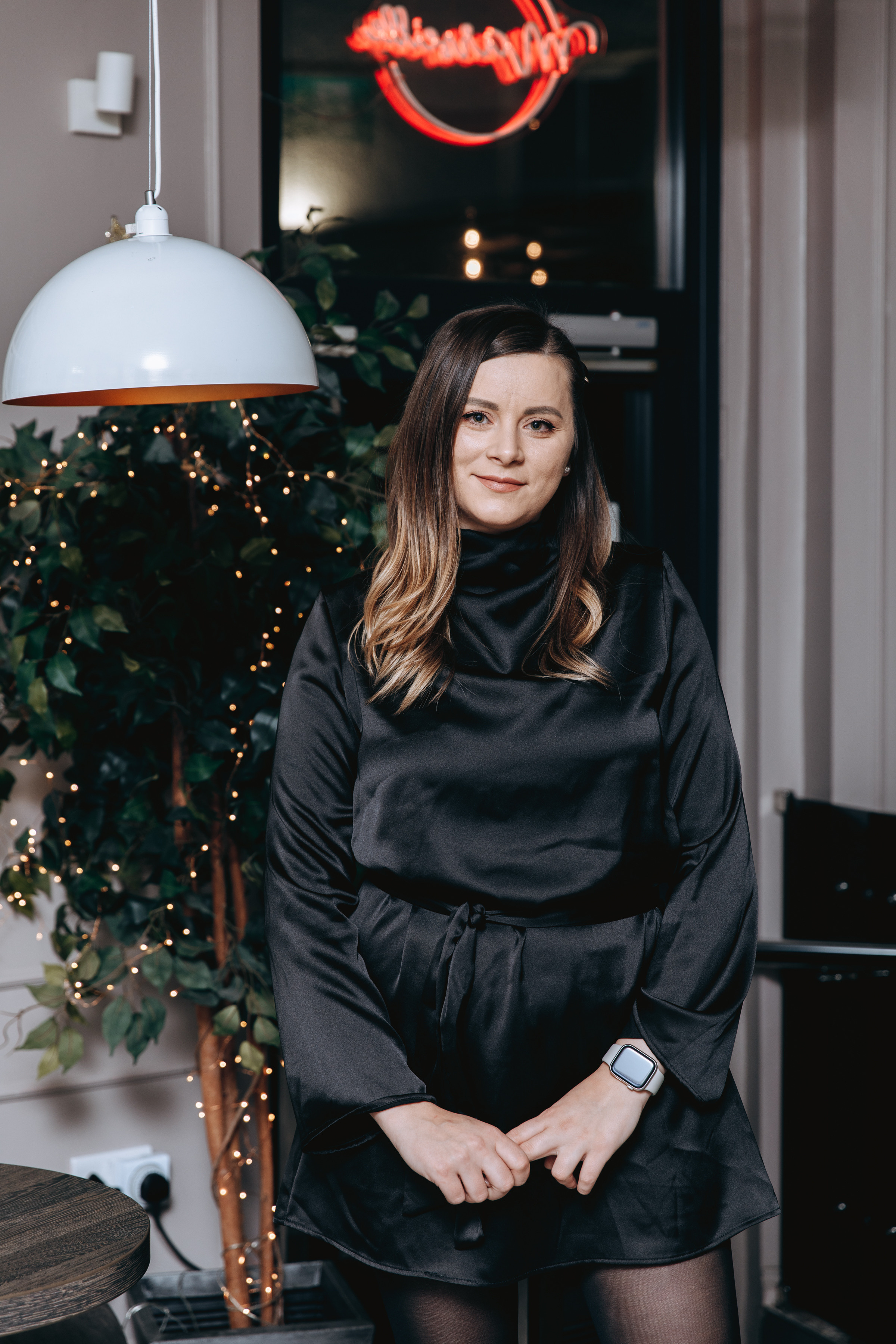 Painting with wine. Petru Gorea Photography | Family | Portrait | Fashion | Brand