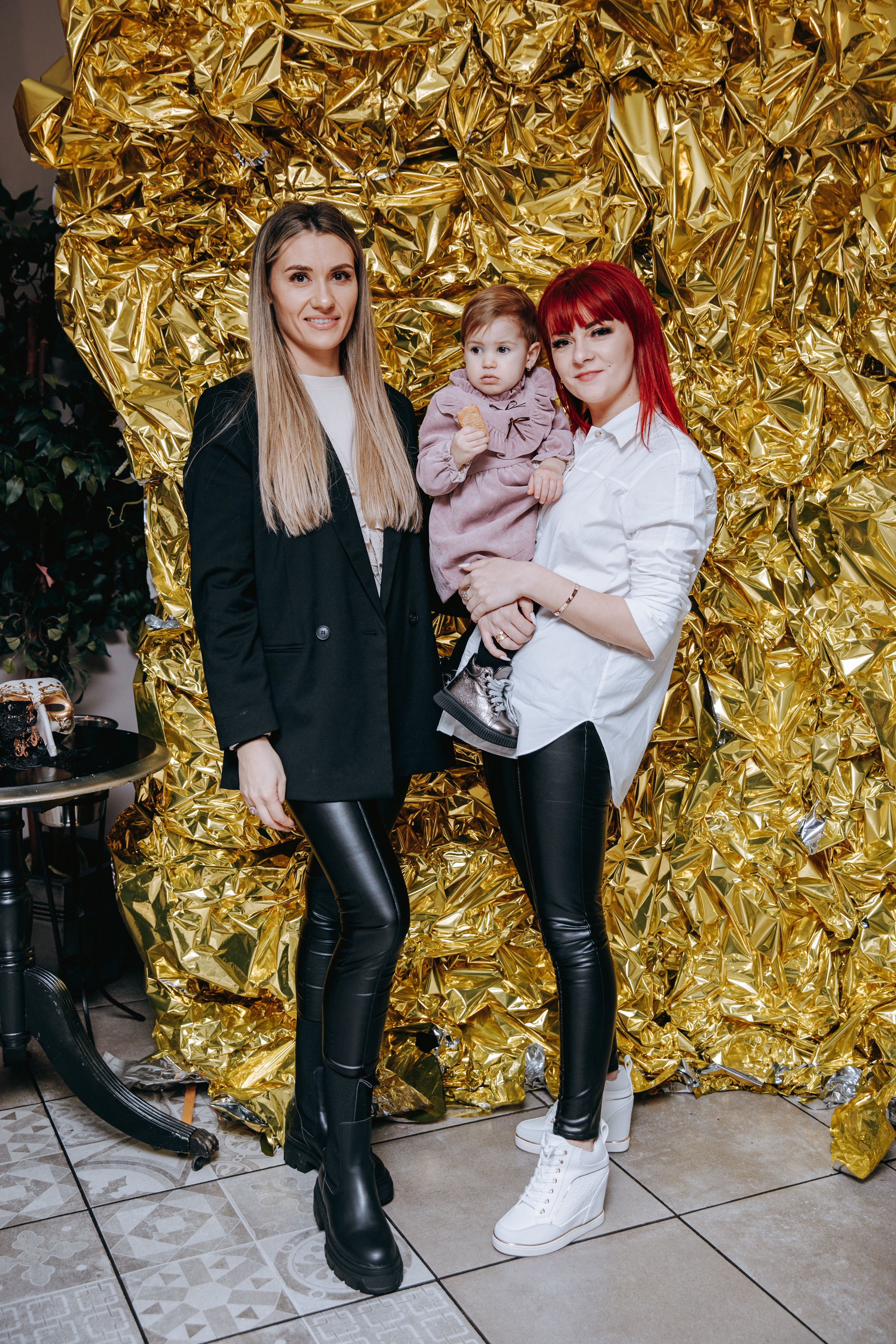 Crafty Christmas Party. Petru Gorea Photography | Family | Portrait | Fashion | Brand