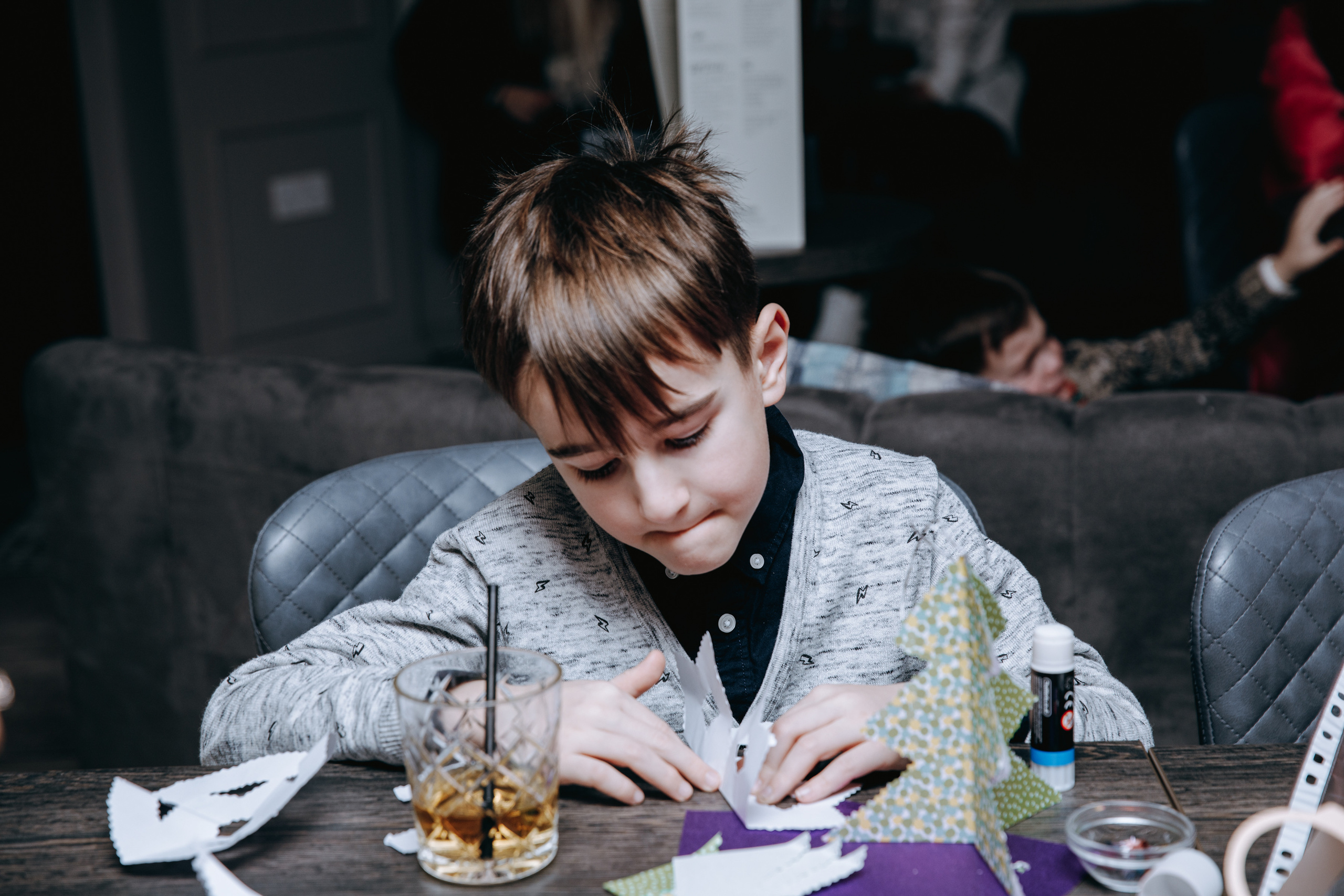 Crafty Christmas Party. Petru Gorea Photography | Family | Portrait | Fashion | Brand