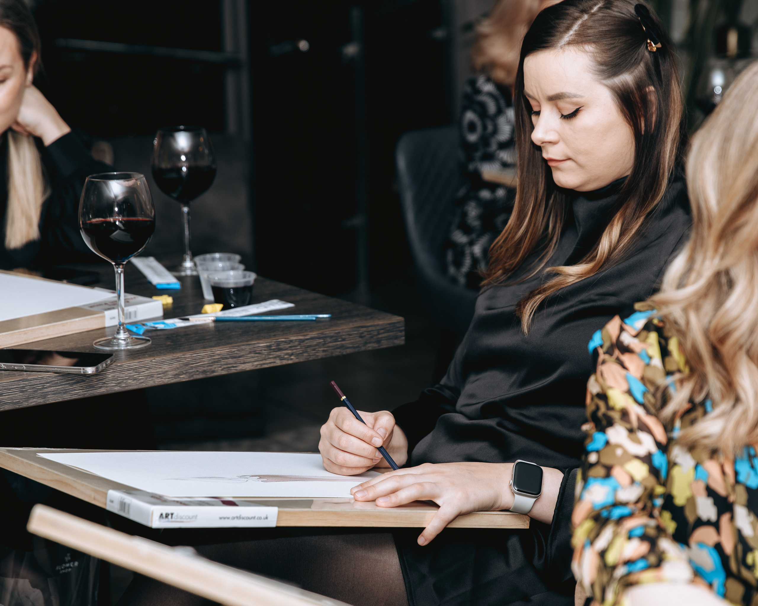 Painting with wine. Petru Gorea Photography | Family | Portrait | Fashion | Brand