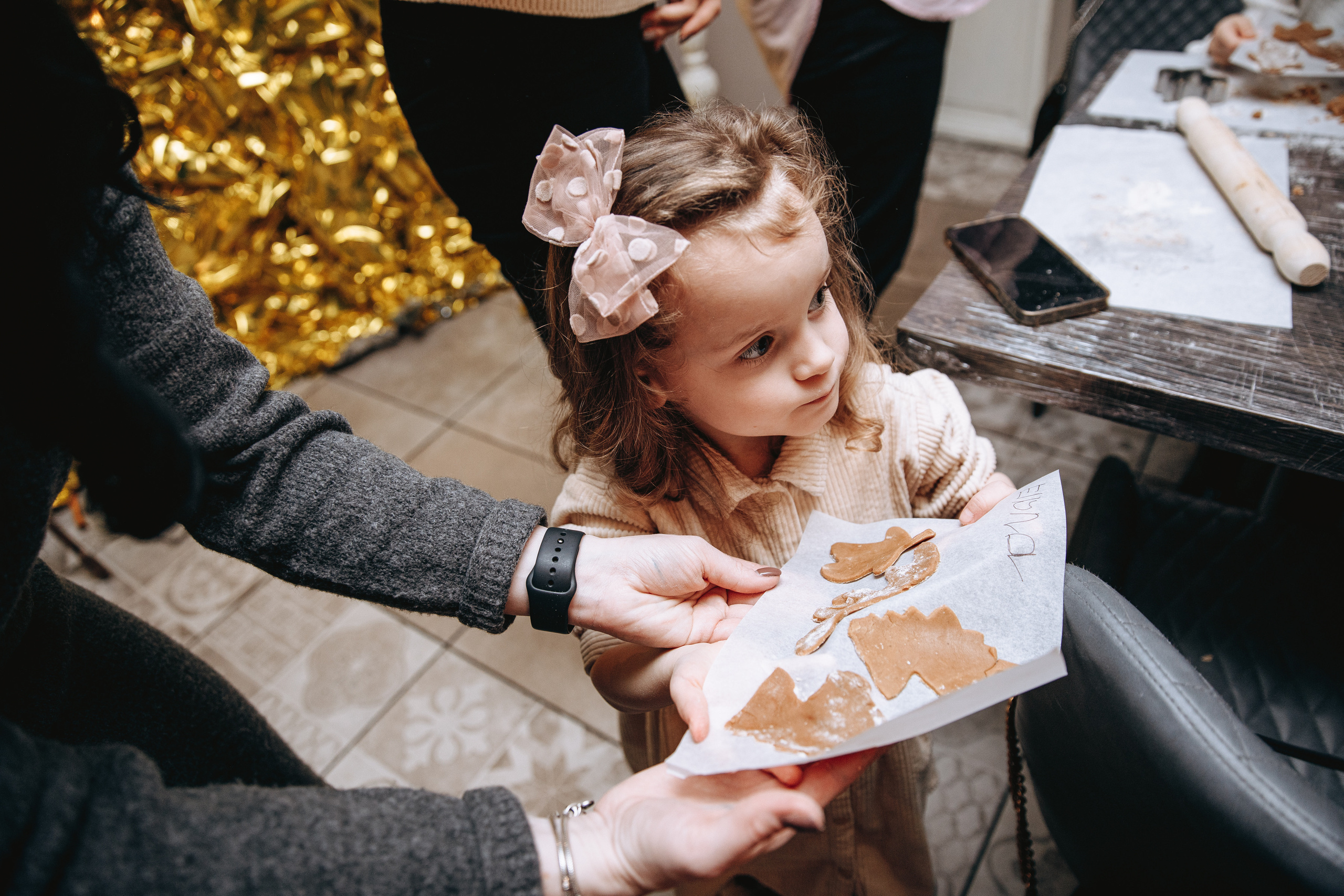 Cookies for Santa. Petru Gorea Photography | Family | Portrait | Fashion | Brand