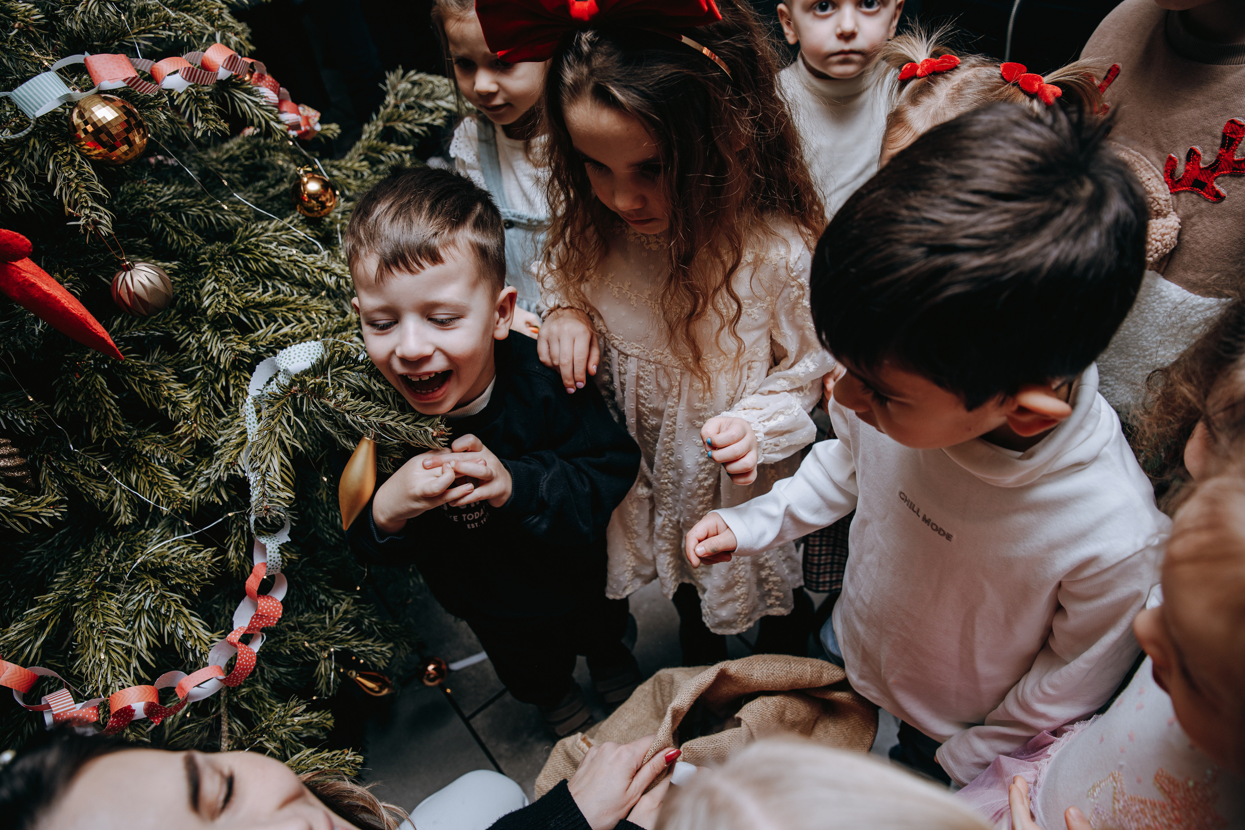 Crafty Christmas Party. Petru Gorea Photography | Family | Portrait | Fashion | Brand