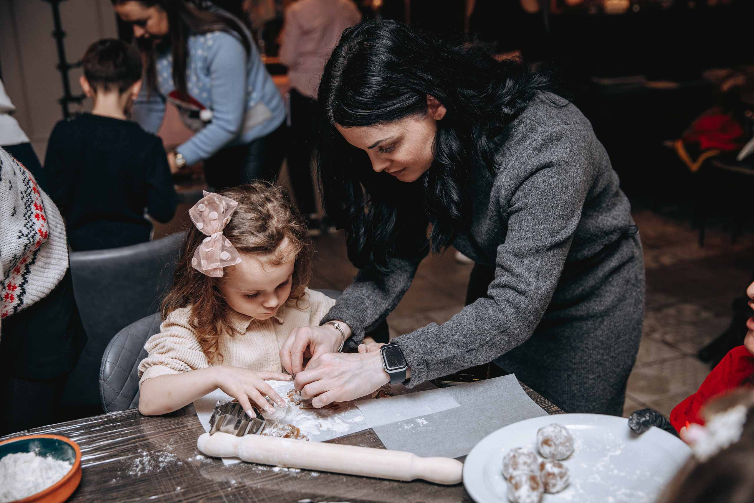 Cookies for Santa. Petru Gorea Photography | Family | Portrait | Fashion | Brand