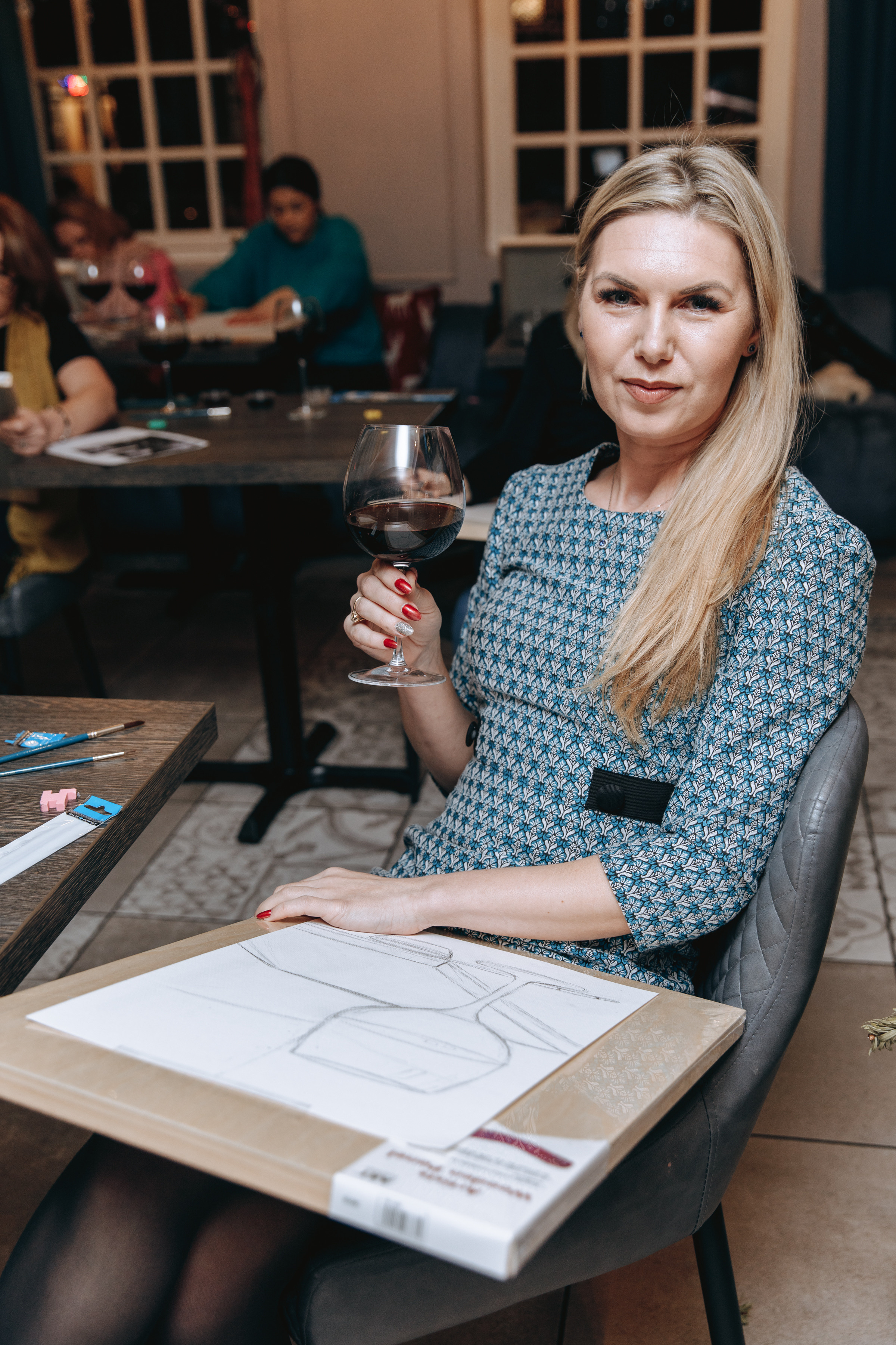 Painting with wine. Petru Gorea Photography | Family | Portrait | Fashion | Brand