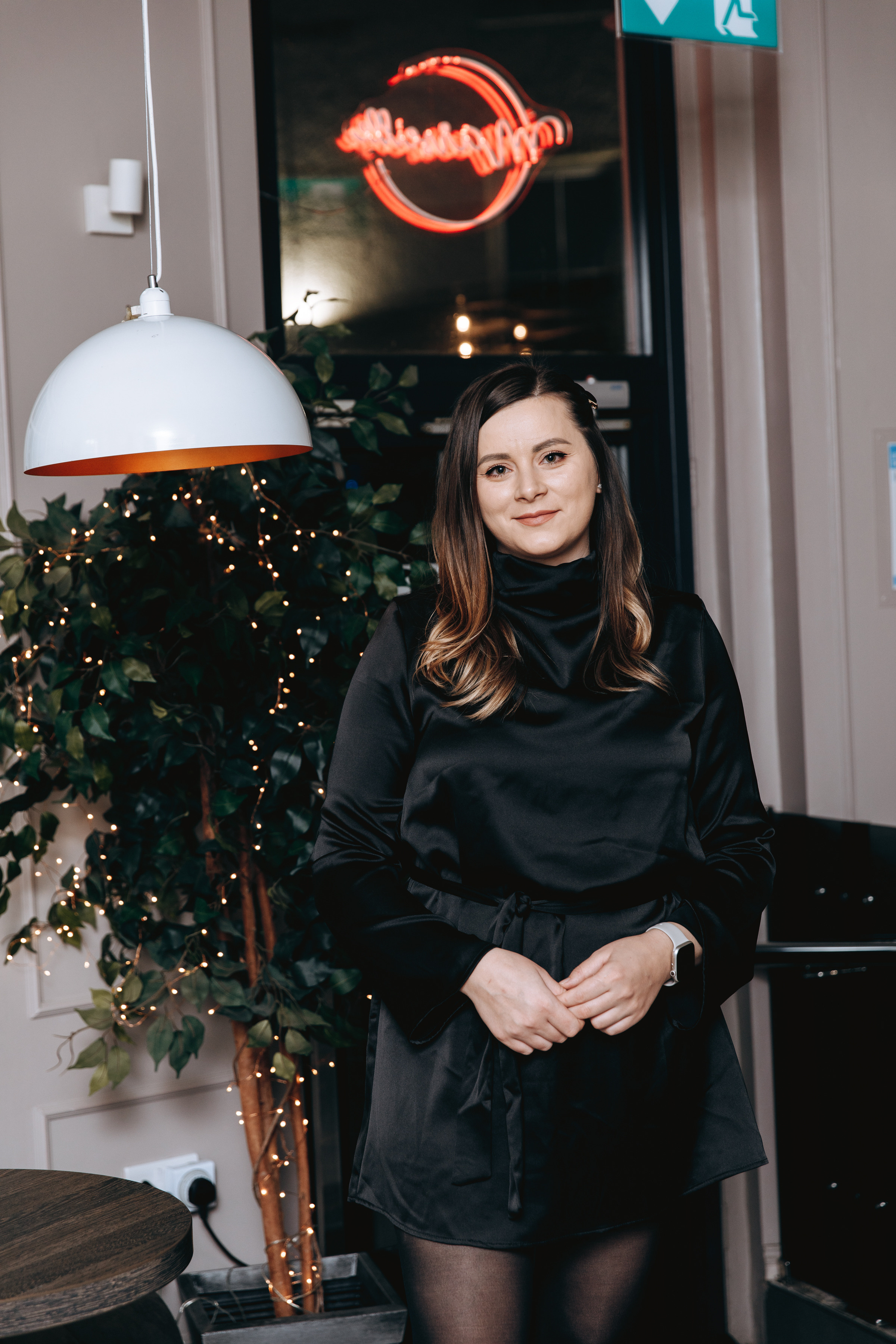 Painting with wine. Petru Gorea Photography | Family | Portrait | Fashion | Brand