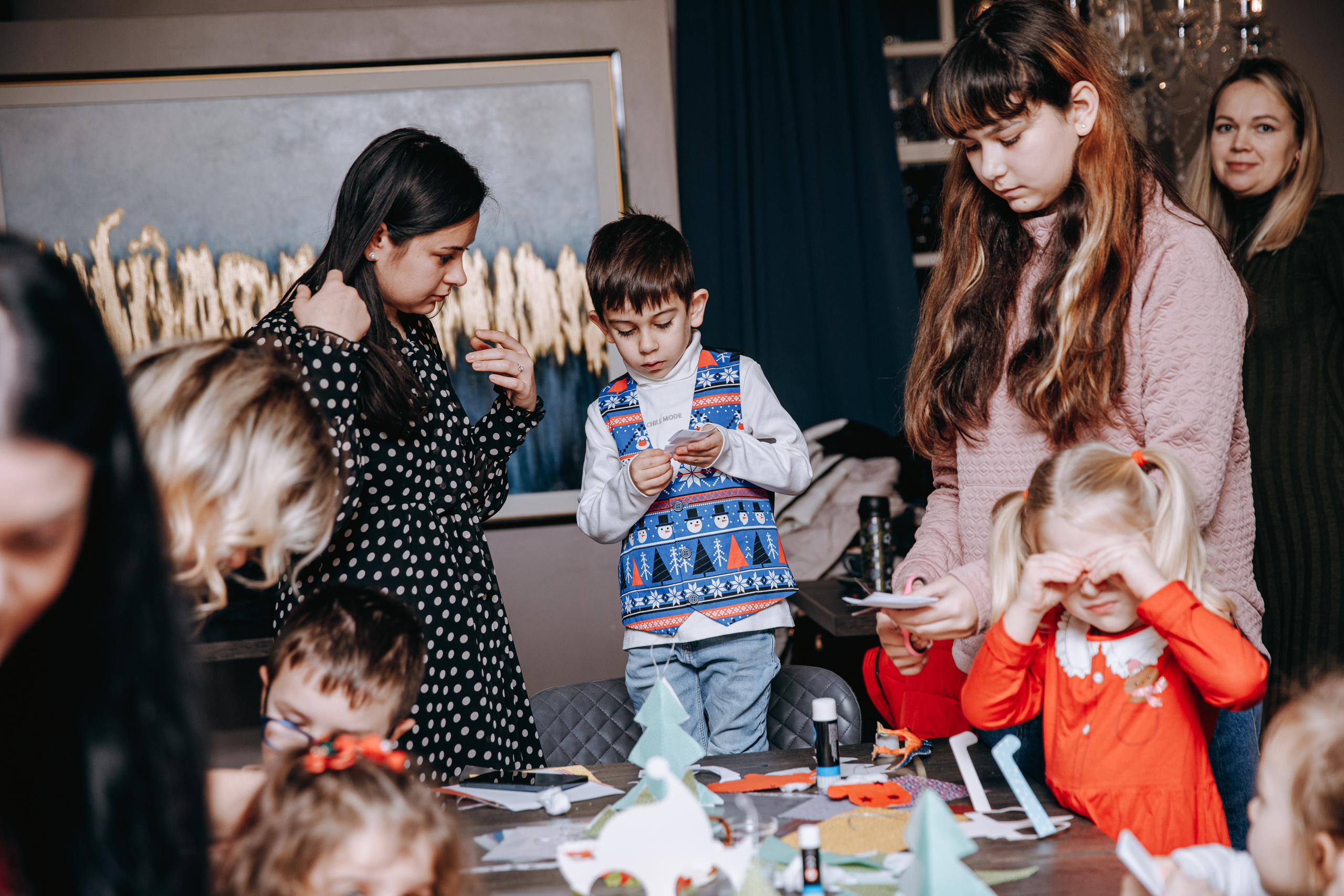 Crafty Christmas Party. Petru Gorea Photography | Family | Portrait | Fashion | Brand