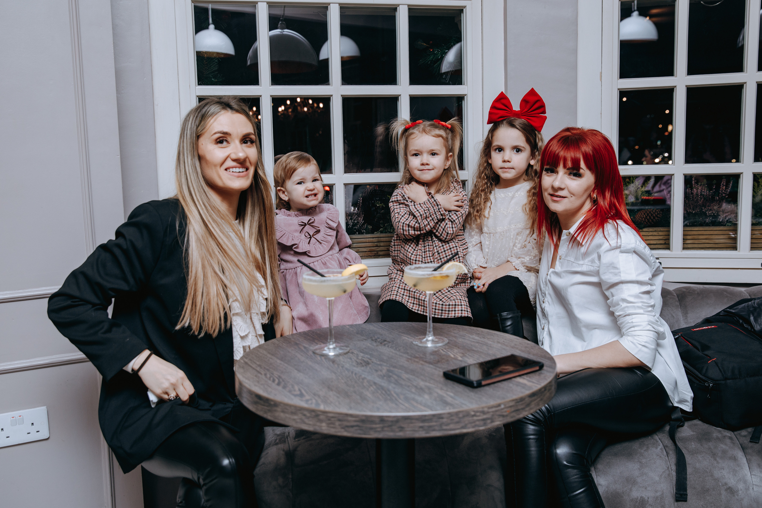 Crafty Christmas Party. Petru Gorea Photography | Family | Portrait | Fashion | Brand