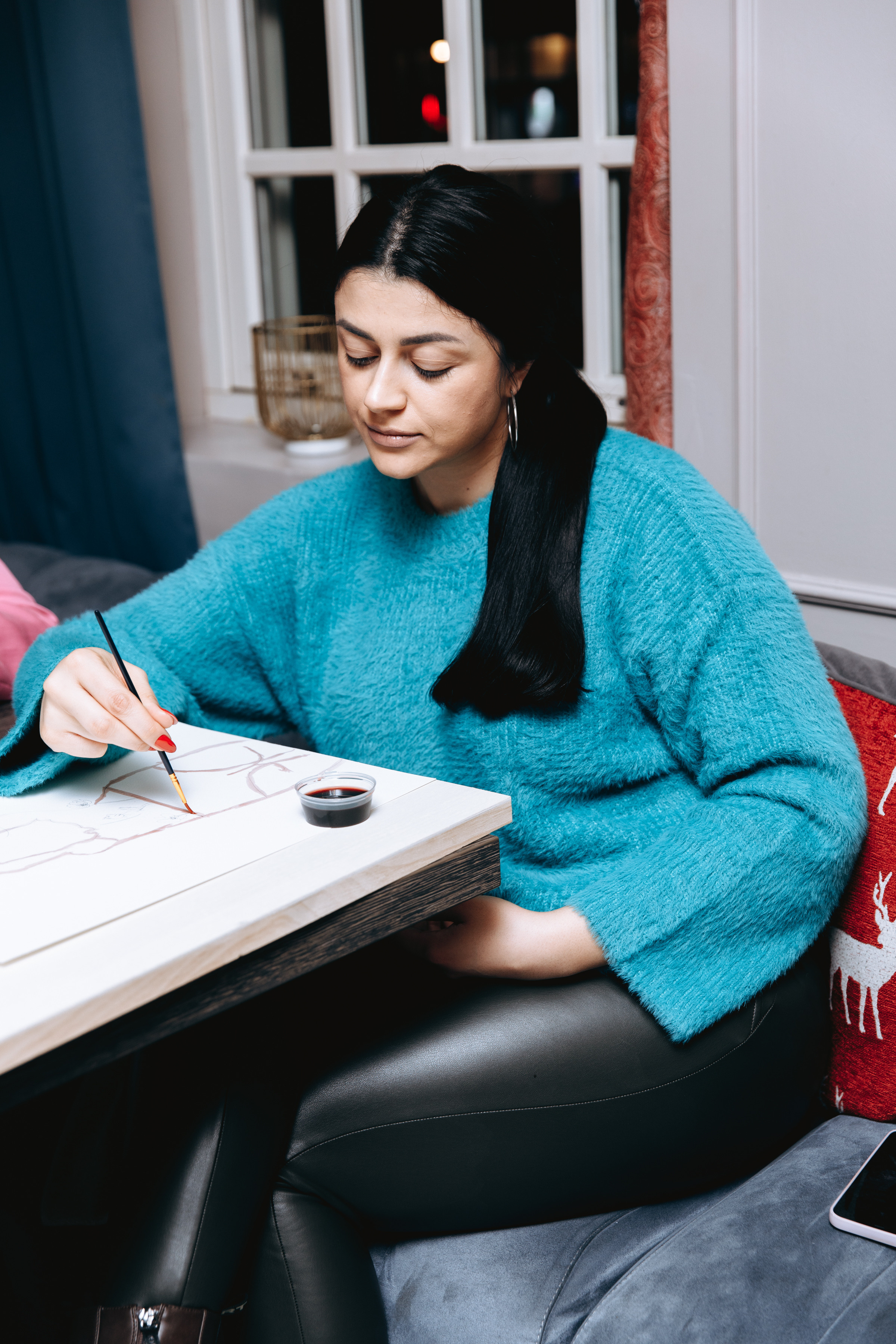 Painting with wine. Petru Gorea Photography | Family | Portrait | Fashion | Brand