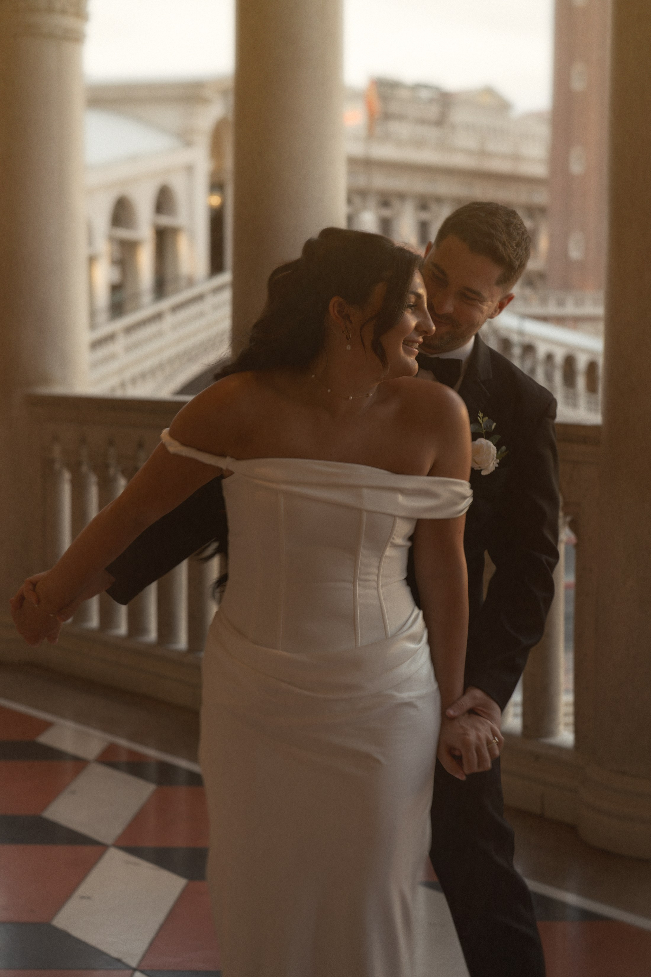 Amy&Alex. Wedding & elopement photographer Viktoriya Kravtsov. Las Vegas