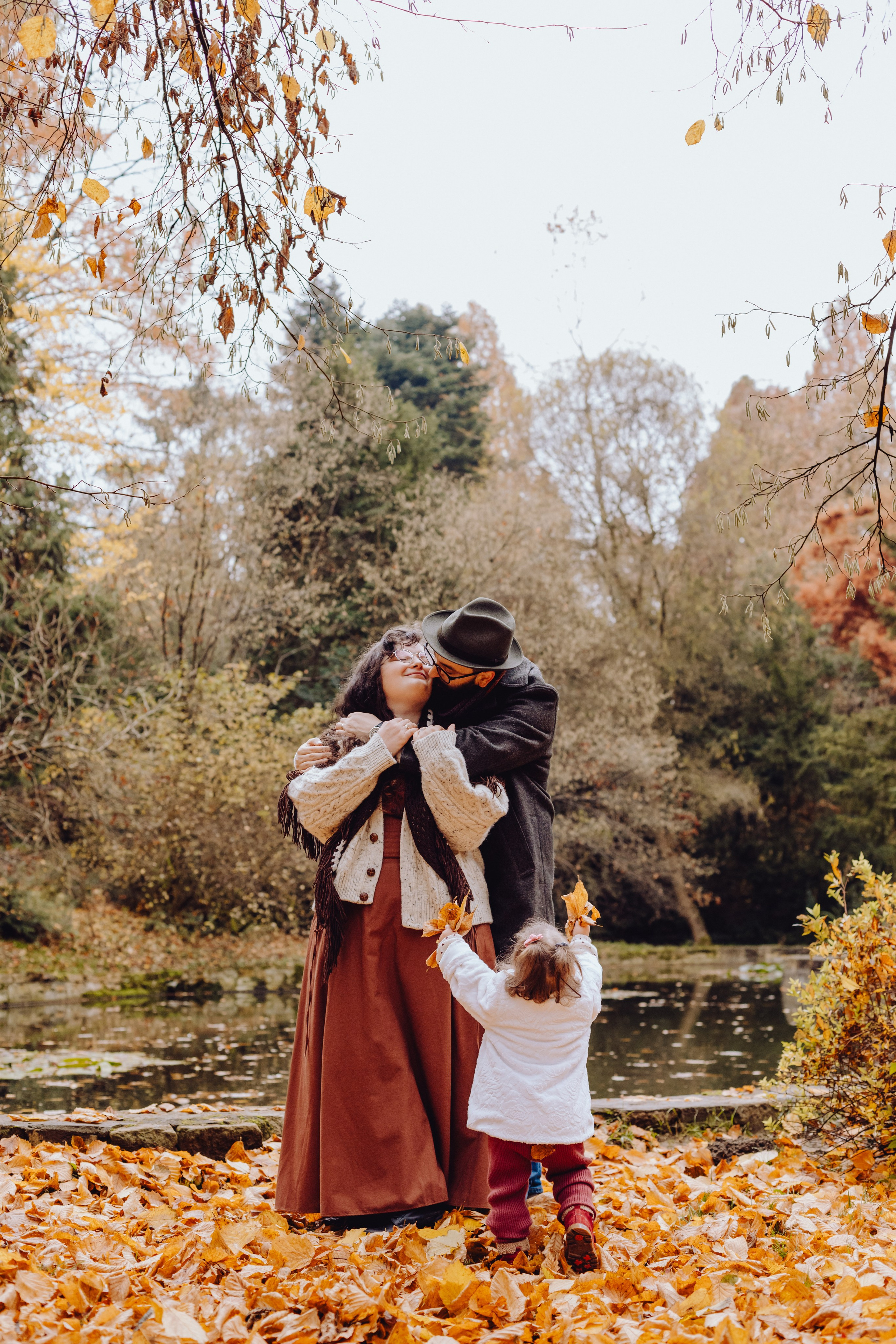 Alex & Lavinia. Wedding & couple photographer from Romania Rut Vetan