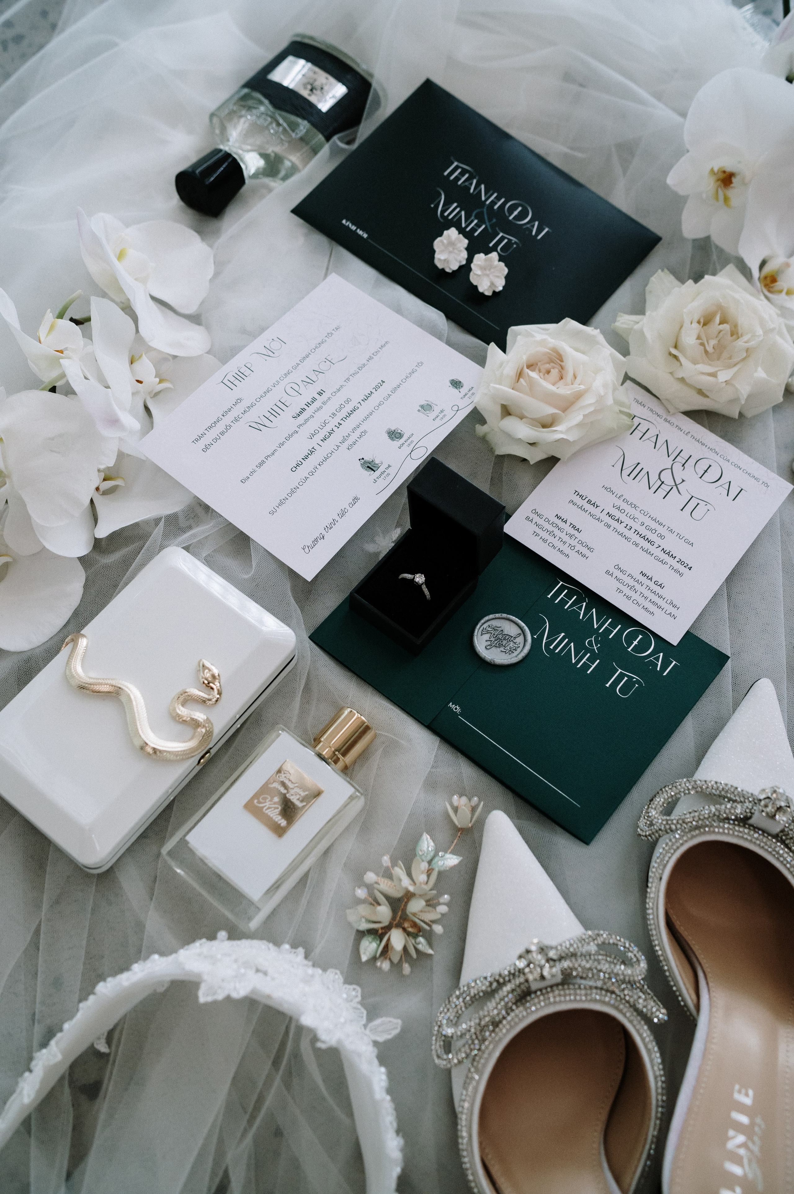 DAT & TU / Wedding Party. Saigon Wedding Present | Art Beyond Moments