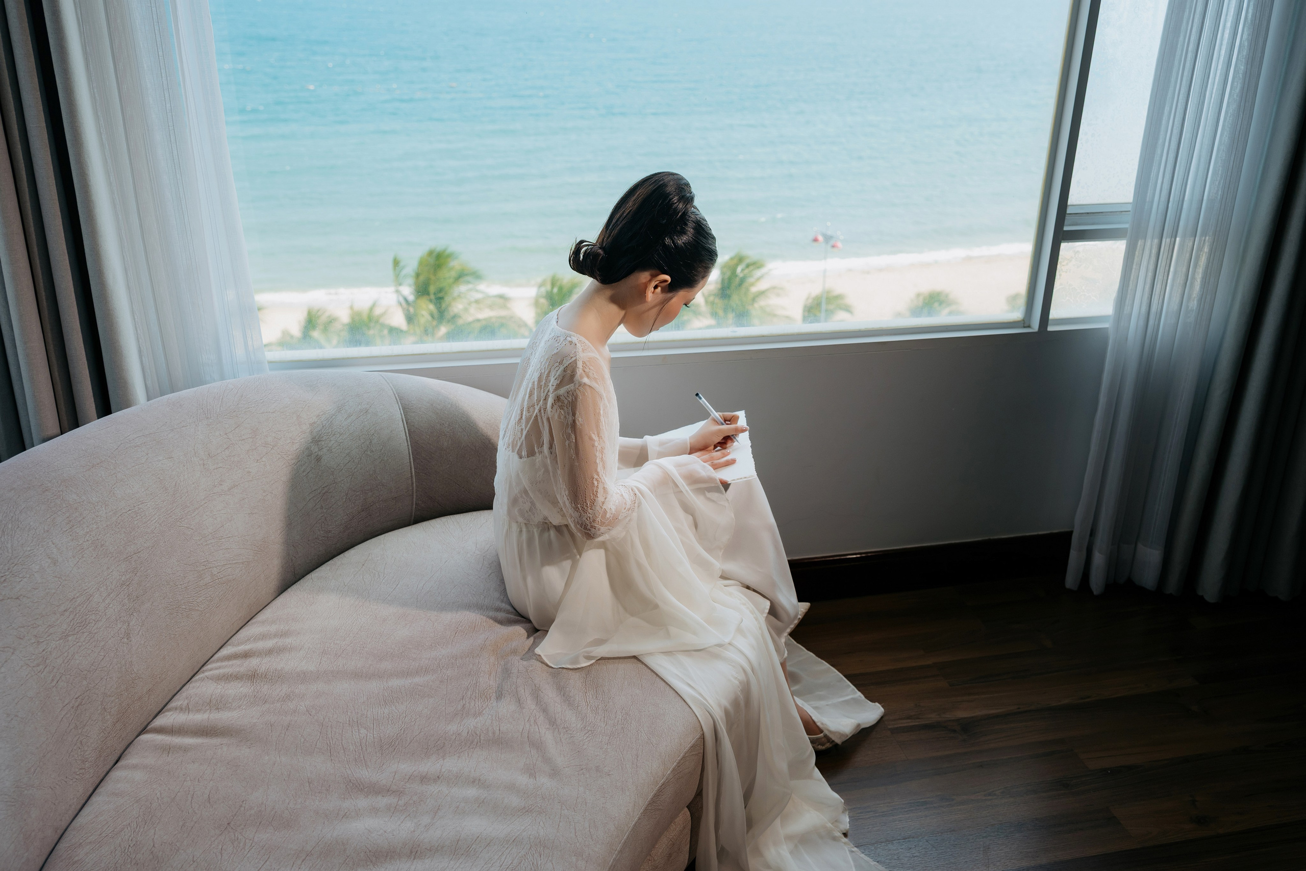 DIEU & THINH/Destination Wedding. Nhiếp ảnh gia đám cưới hàng đầu tại Thành Phố Hồ Chí Minh