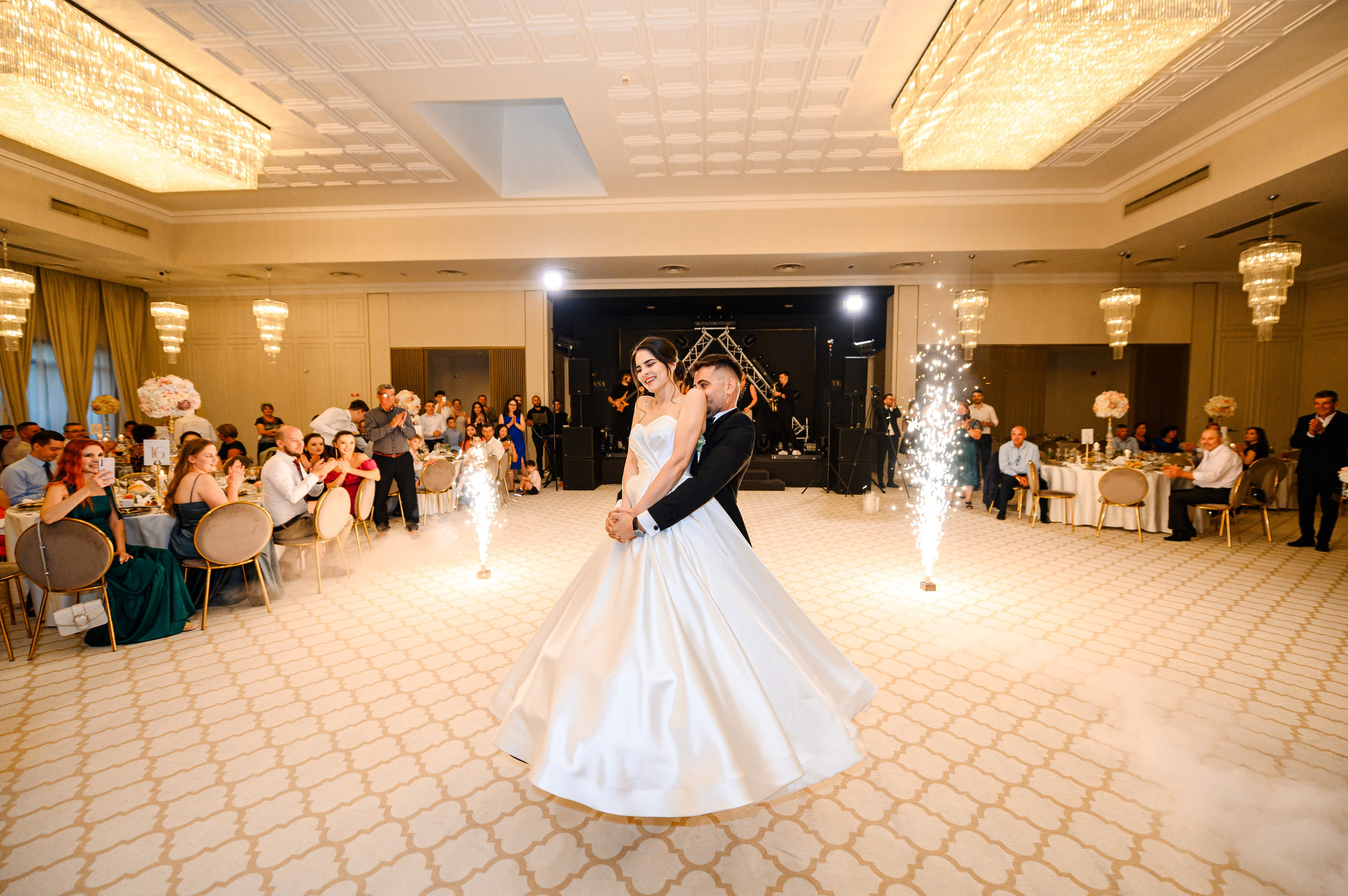 Madalina & Ovidiu. Mugurel Olteanu Fotograf