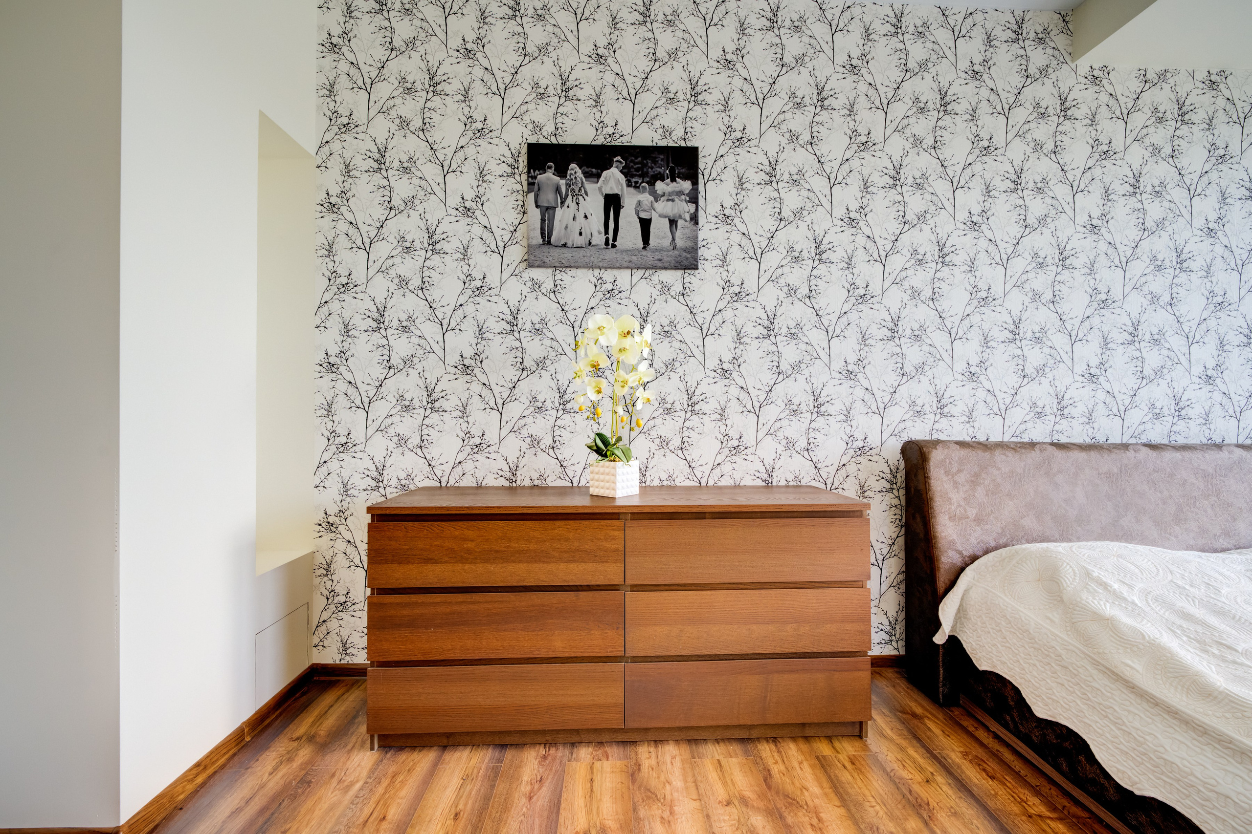 Sadyba Vinliaus r. prie ežero. Elina Sapiega fotografė Vilniuje