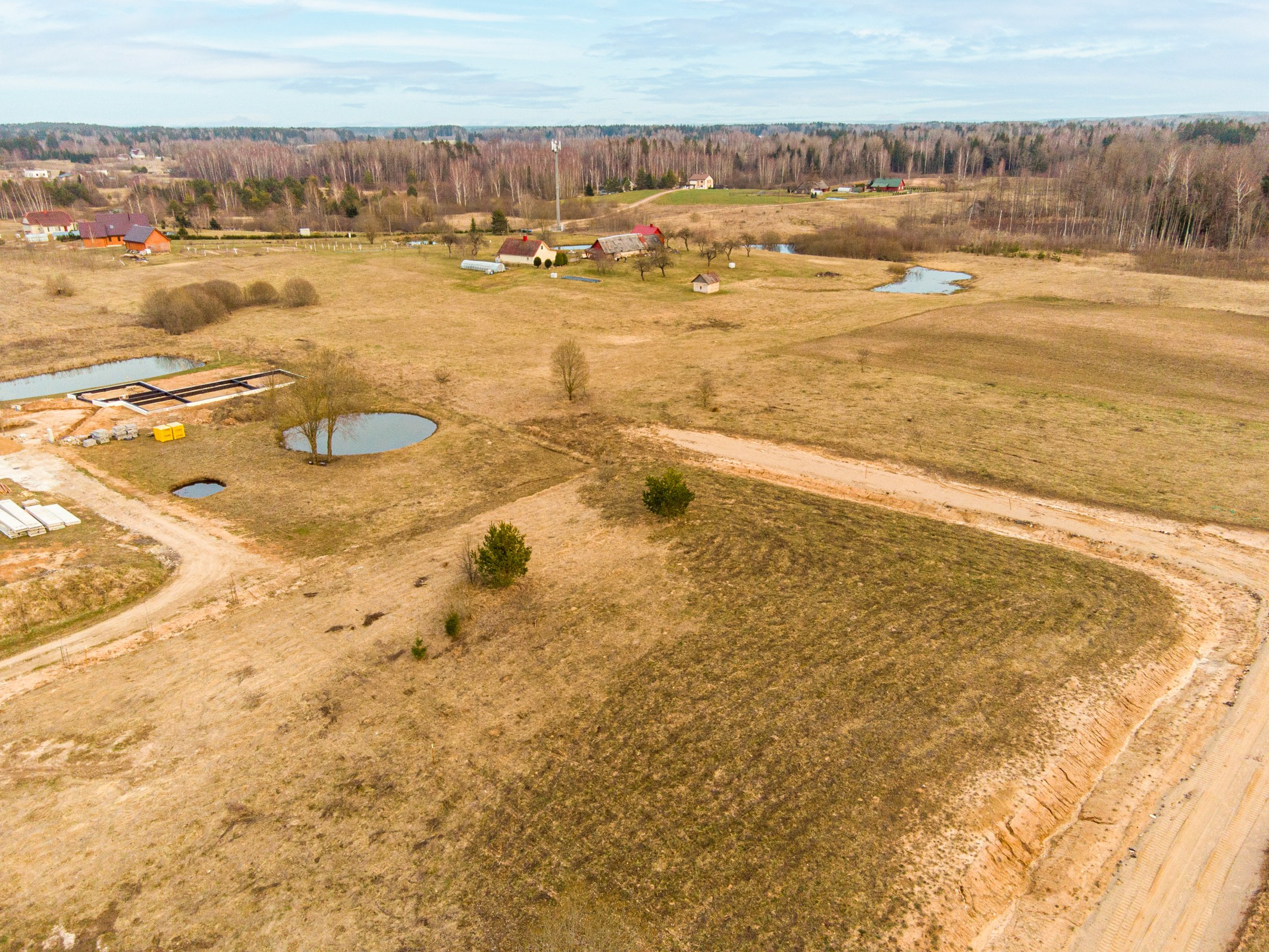 Riešės sen., Pikeliškių k., Antano Giedraičio g. 175 ir 175D. Elina Sapiega fotografė Vilniuje