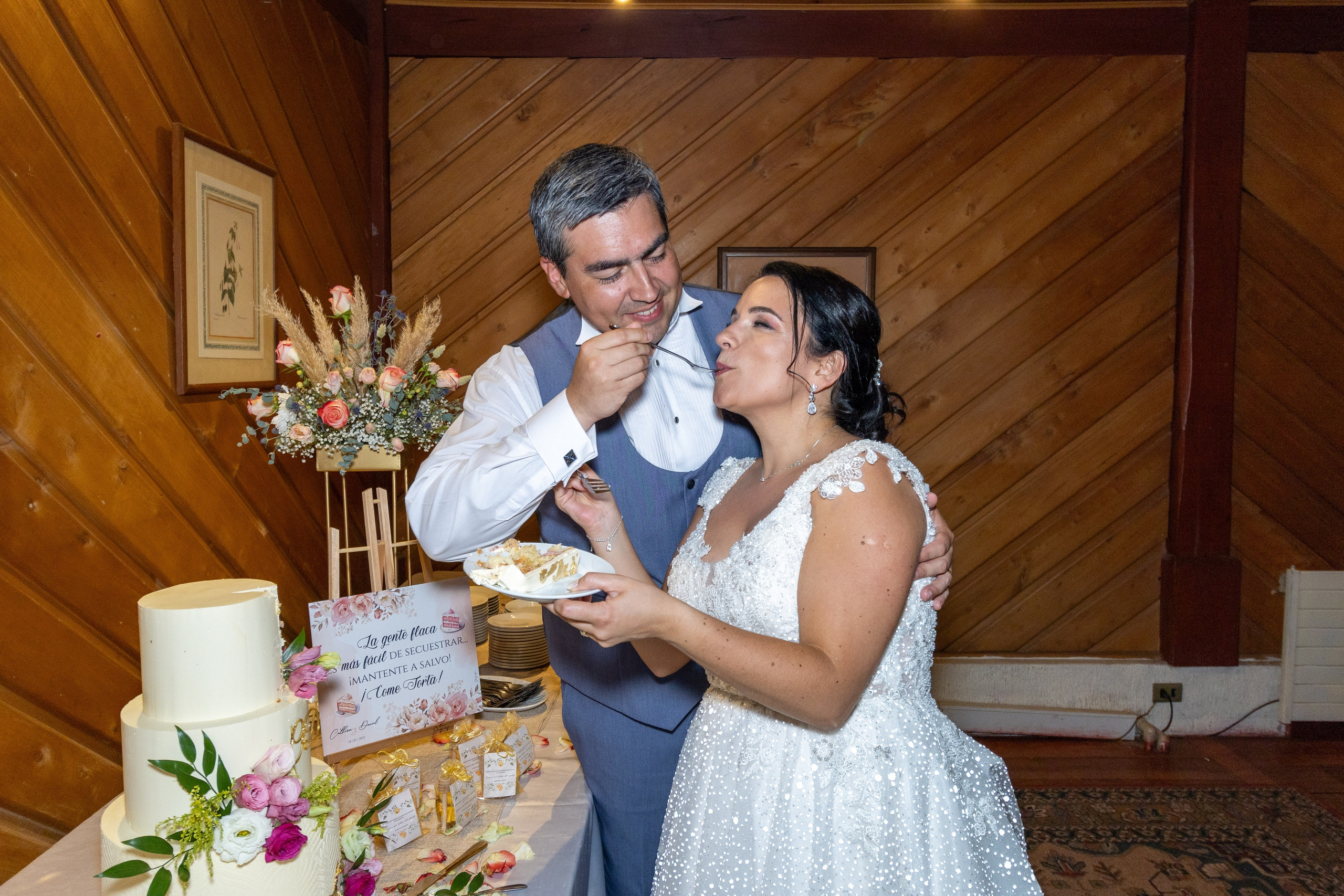 Katherin y Daniel. Dinka & Emilio - El arte de preservar lo que no se repite