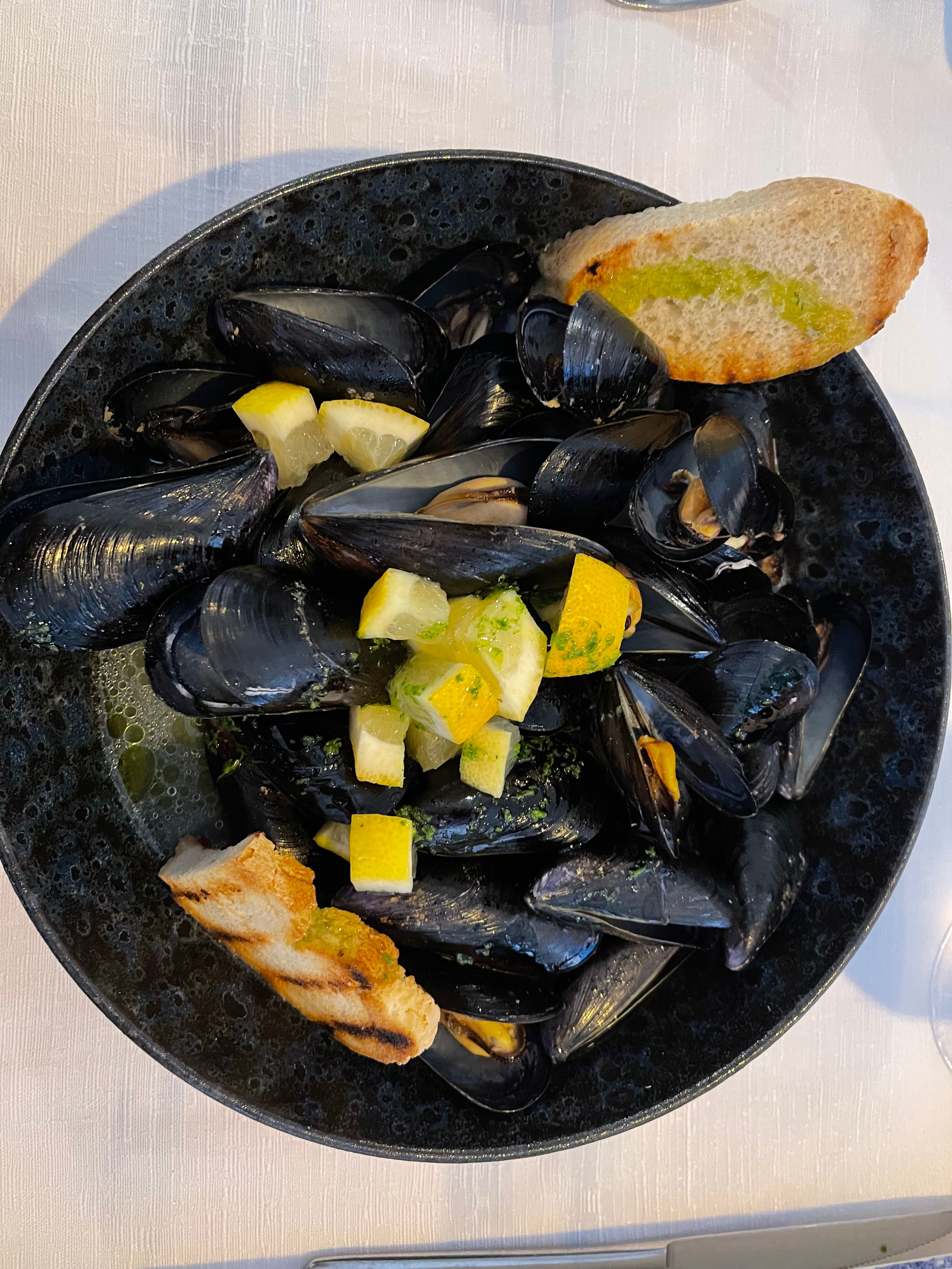 Flavours. Sensory Luxury Tours — Exclusive Private Journeys in Umbria and Tuscany