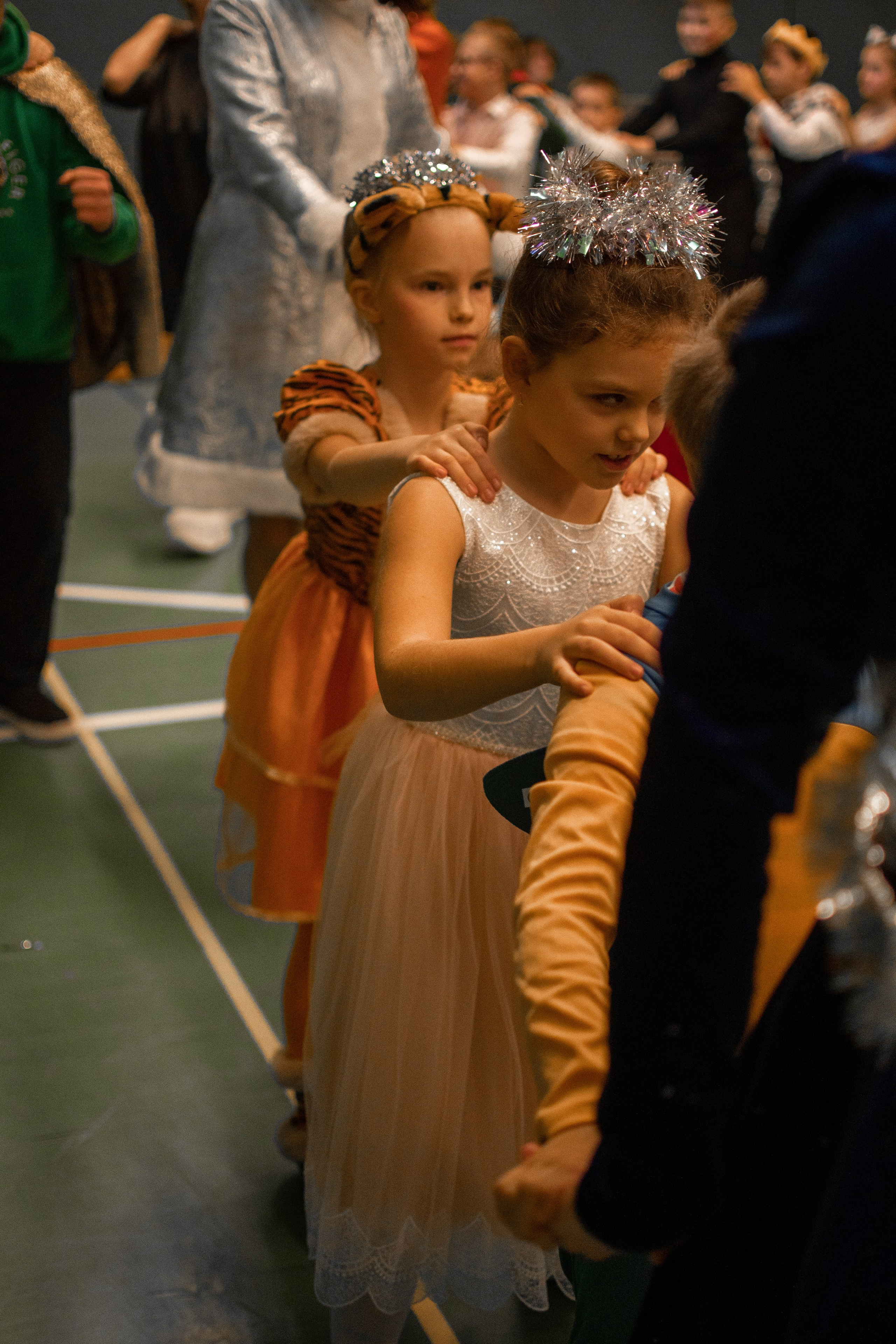 Новогодний хоровод. Семейный и детский фотограф