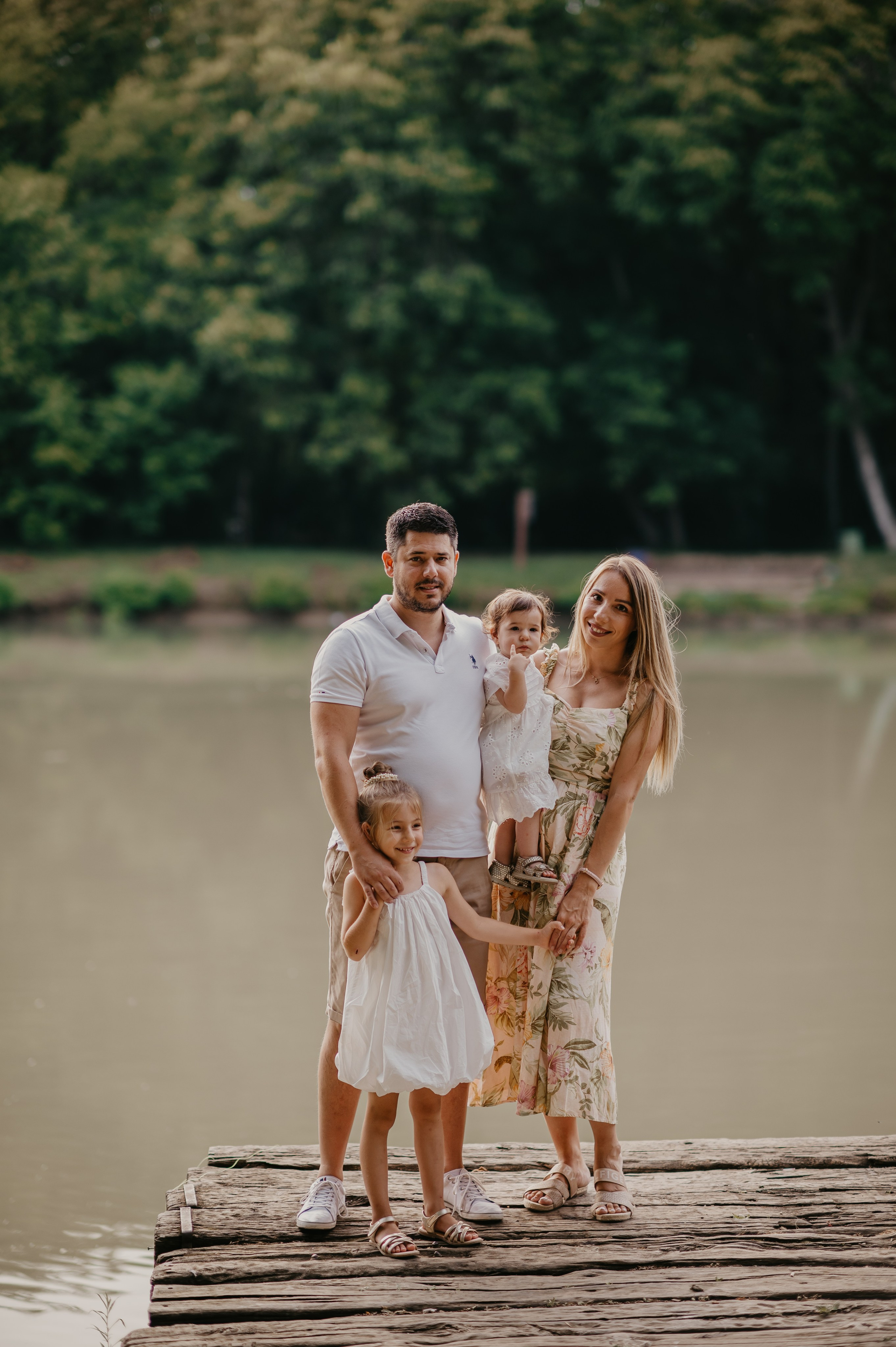 Ada Safari. Ana Sladojevic