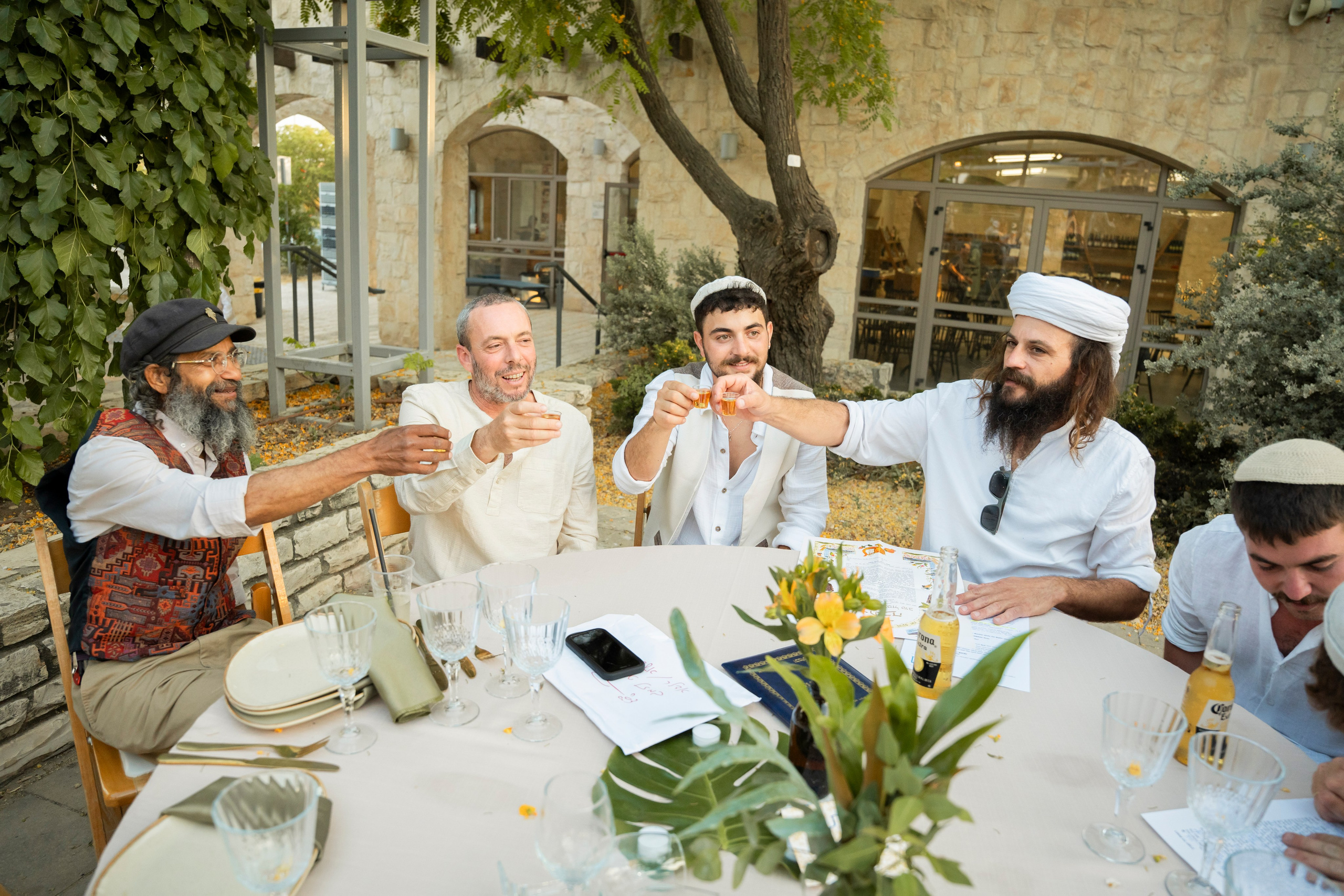 עדן ושלהבת. יוסף מזרחי צילום חתונה, ברית וזוגיות. צלם מקצועי שאוהב להוציא אתכם הכי יפים ברגעים הכי מרגשים