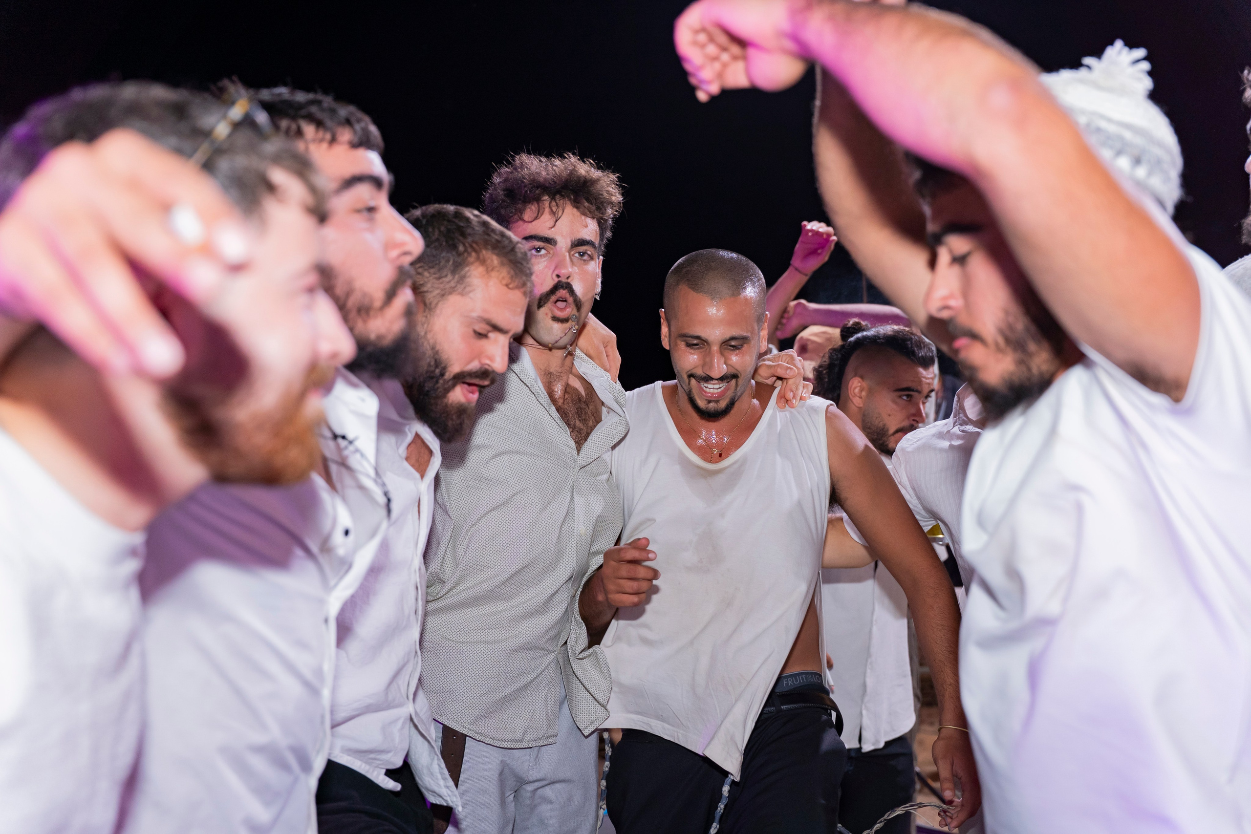 אביה ואחיה. יוסף מזרחי צילום חתונה, ברית וזוגיות. צלם מקצועי שאוהב להוציא אתכם הכי יפים ברגעים הכי מרגשים