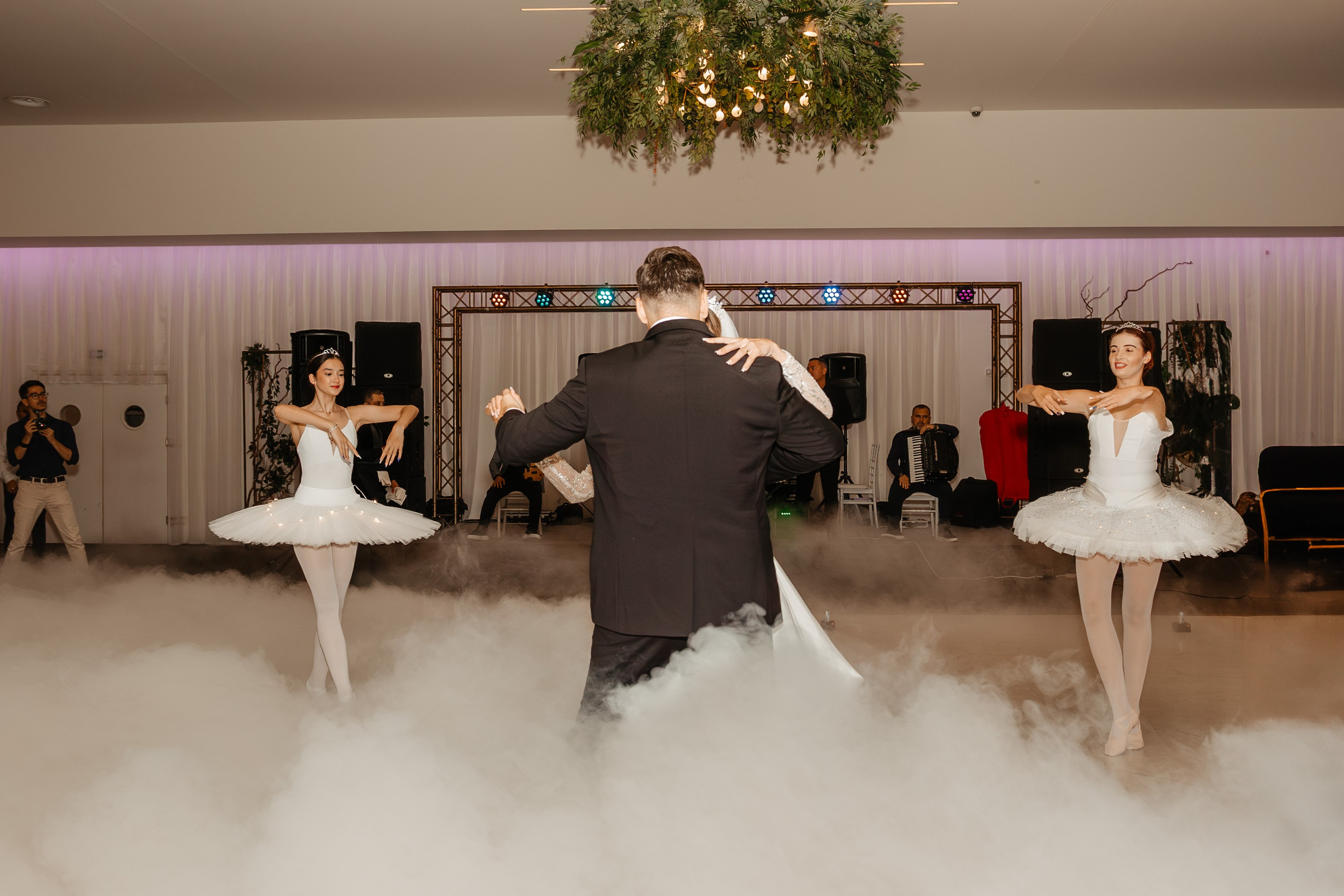 Cristina si Cristian. Ionut Brehuescu — Fotograf