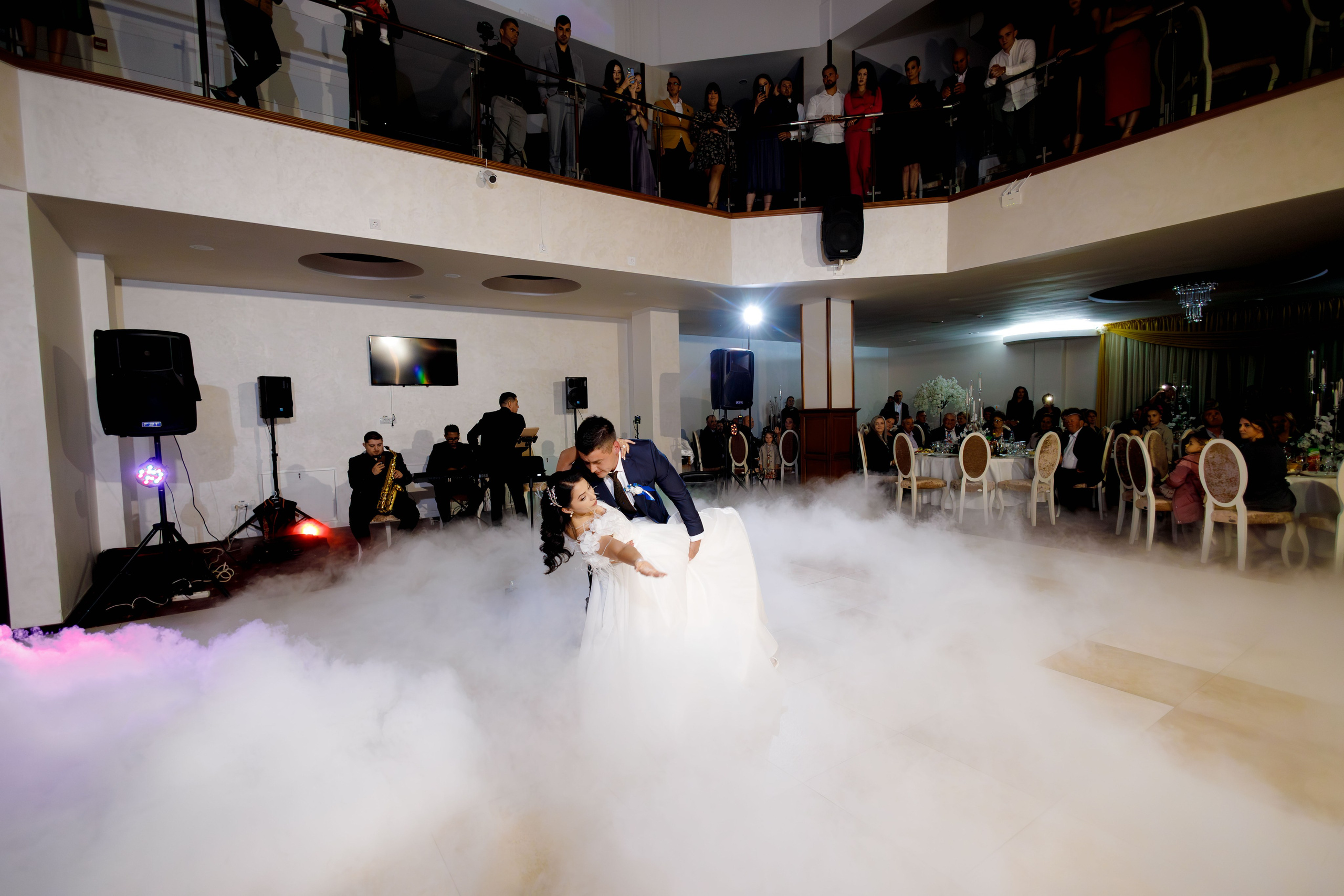Loredana & Emilian – Ziua Nunții | Videografie - fotografie Botez Suceava, Iași, Botoșani. Servicii foto-video profesionale, pentru momente de neuitat