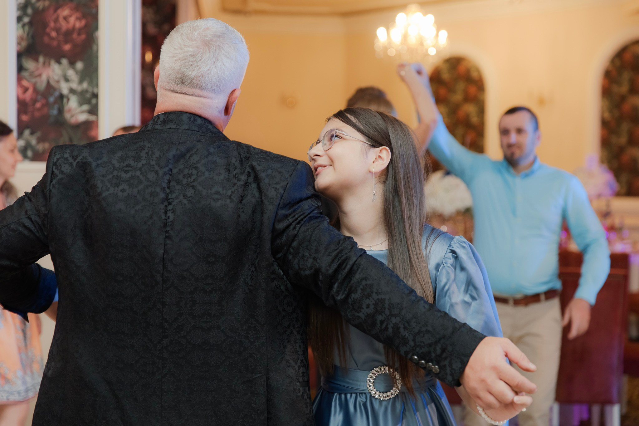 Mihai & Oana. Servicii foto-video profesionale, pentru momente de neuitat