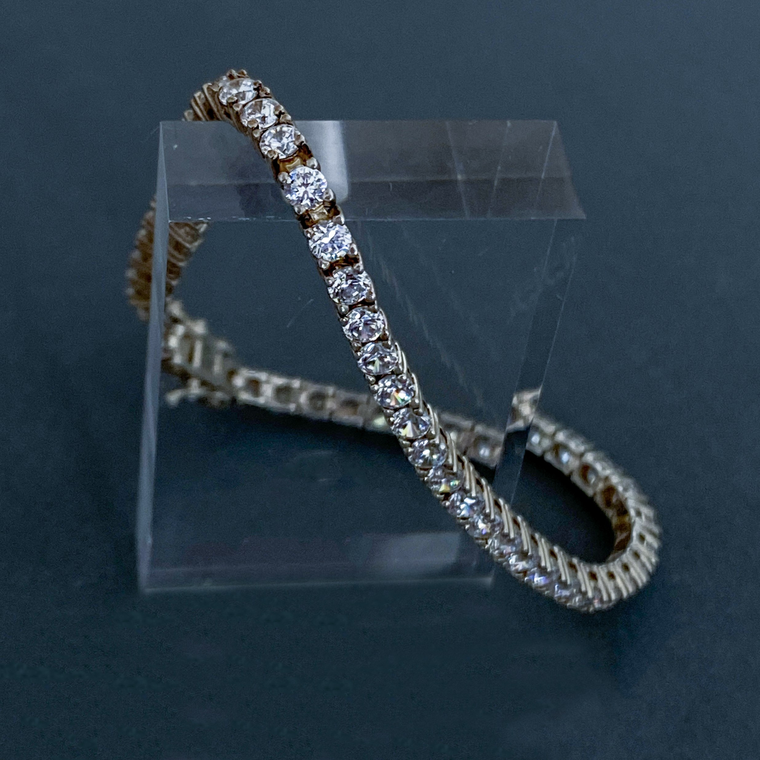 Bracelet2. Современнные и актикварные украшения в Барселоне, Москве и Санкт-Петербурге