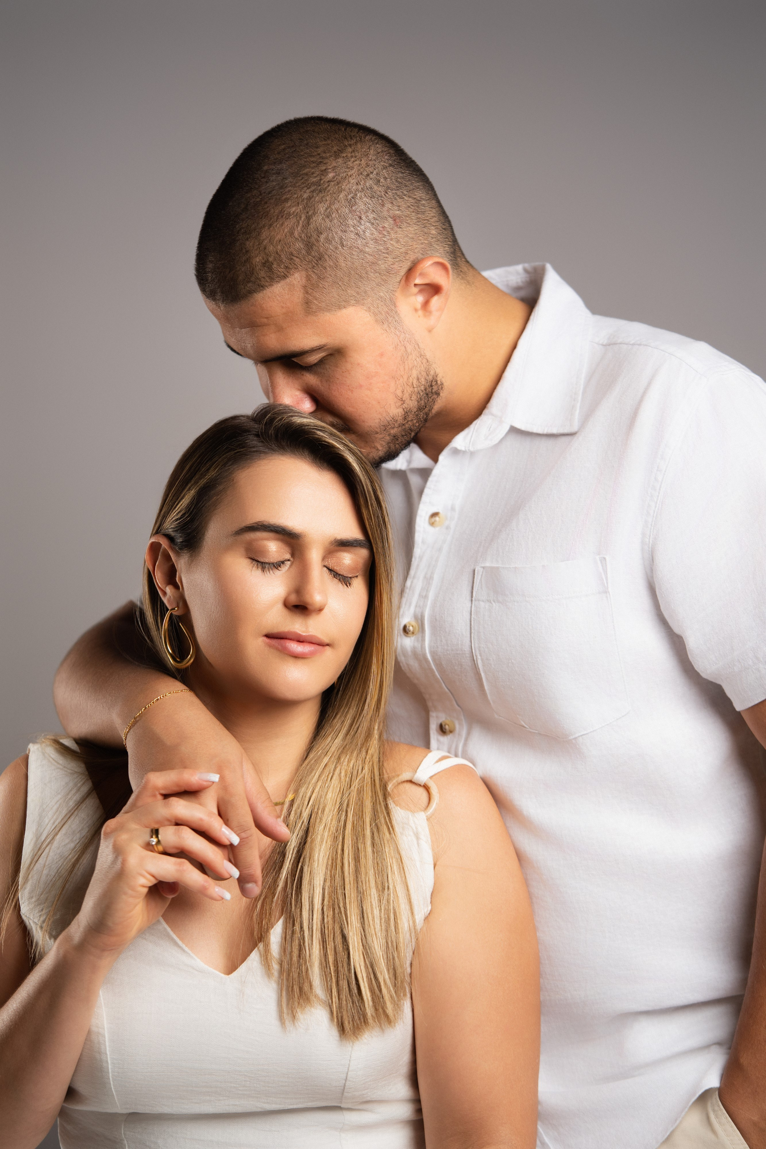 Pré Wedding Estúdio — Tayla e Paulo. Fotógrafo de casamento e Filmmaker de casamento