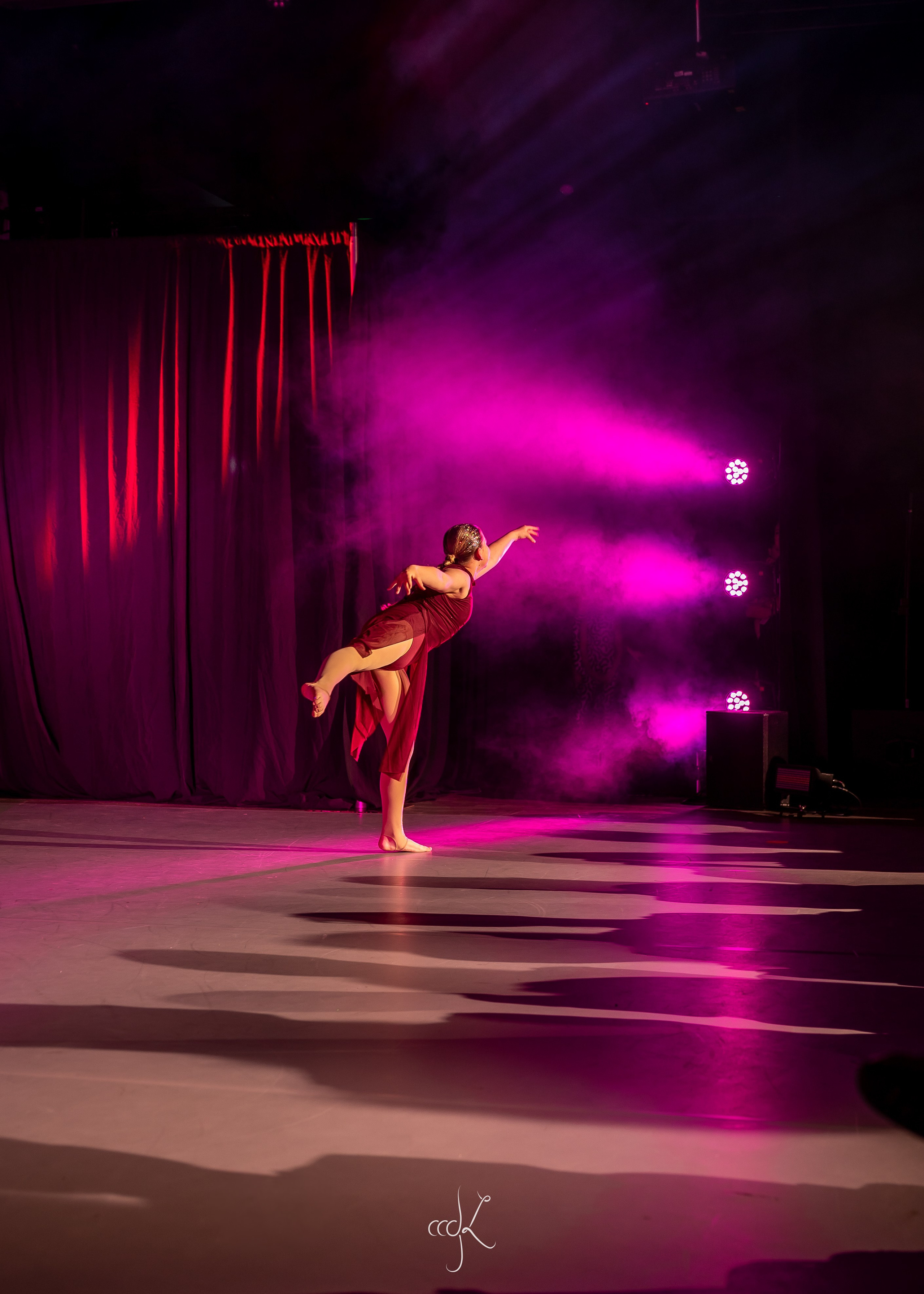 Dance Showcase I: Boundless / Acroflex Acrobatic Arts. Expect Miracles Photography by Kate & Andrew