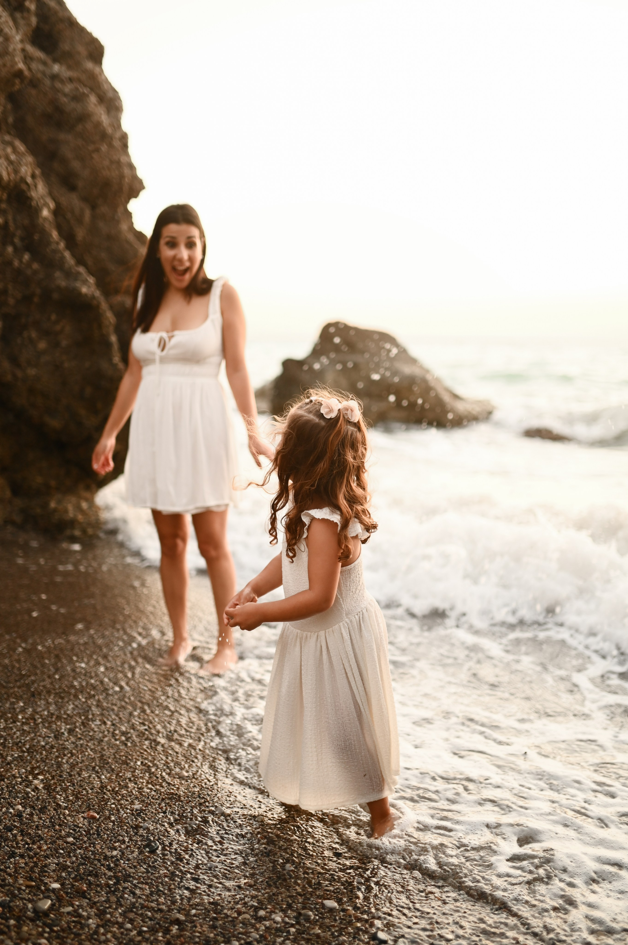 Oικογενειακή φωτογράφιση στη φύση Ρόδος. Φωτογράφος νεογέννητων στη Ρόδο. Φωτογράφιση εγκυμοσύνης