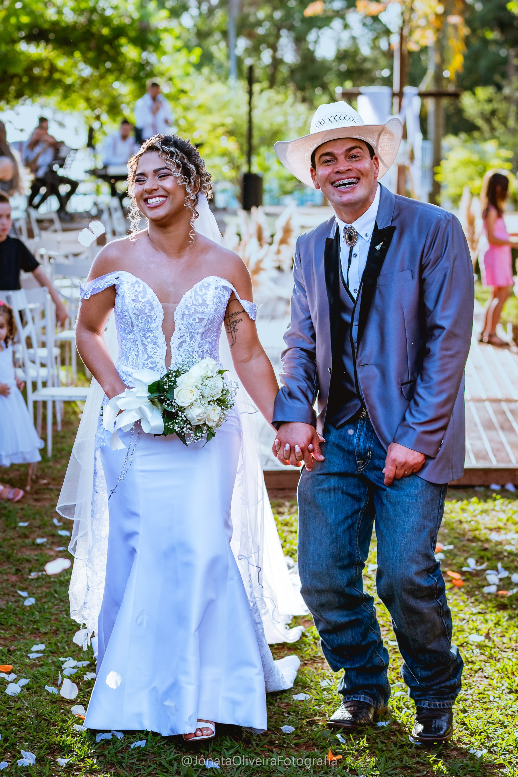 Vestido de noiva making of da noiva. Fotografia de casamentos e ensaios em avaré Jônata Oliveira