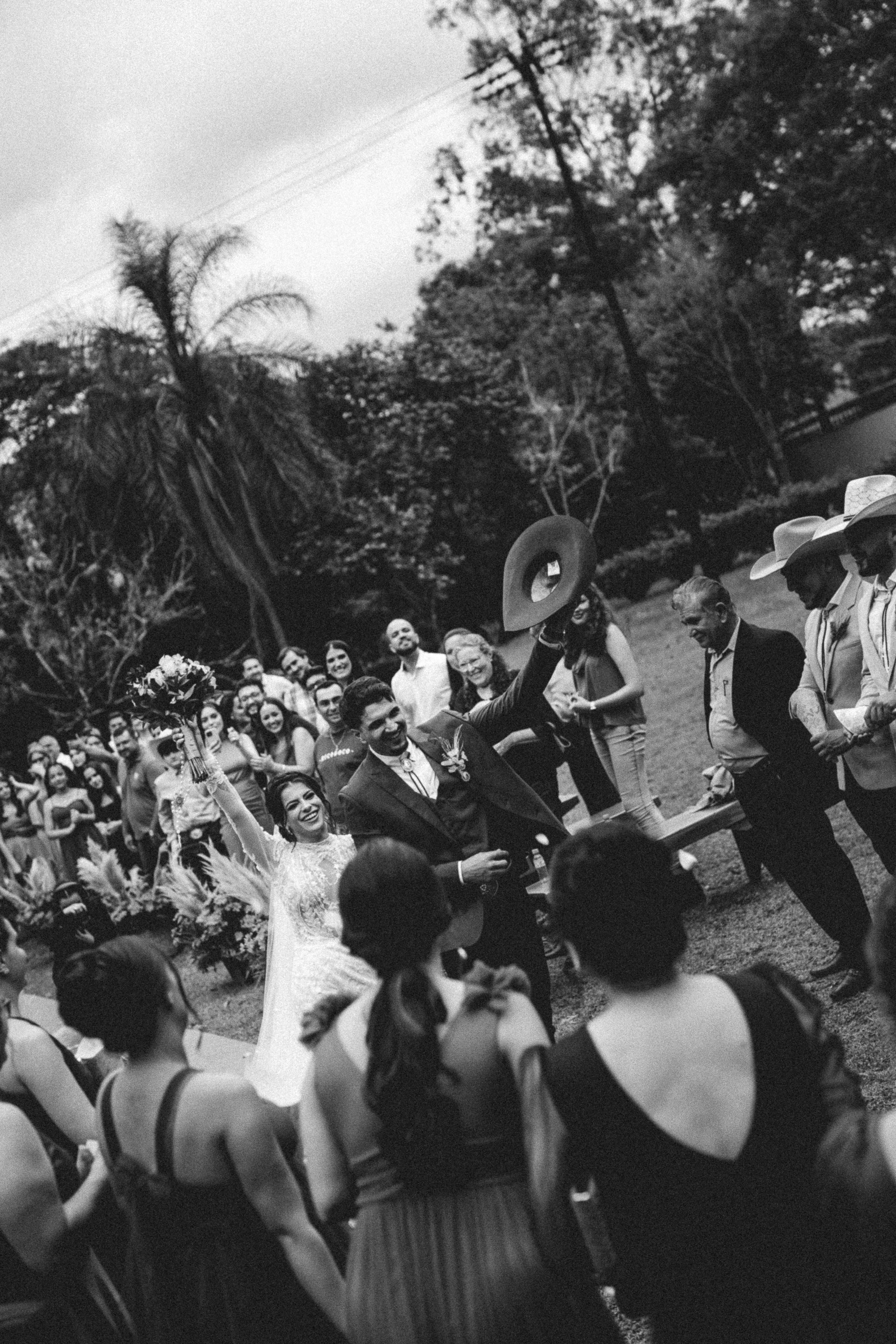 Casamento Amanda e Guilherme — Espaço Ozanan. Fotógrafo de casamento e Filmmaker de casamento