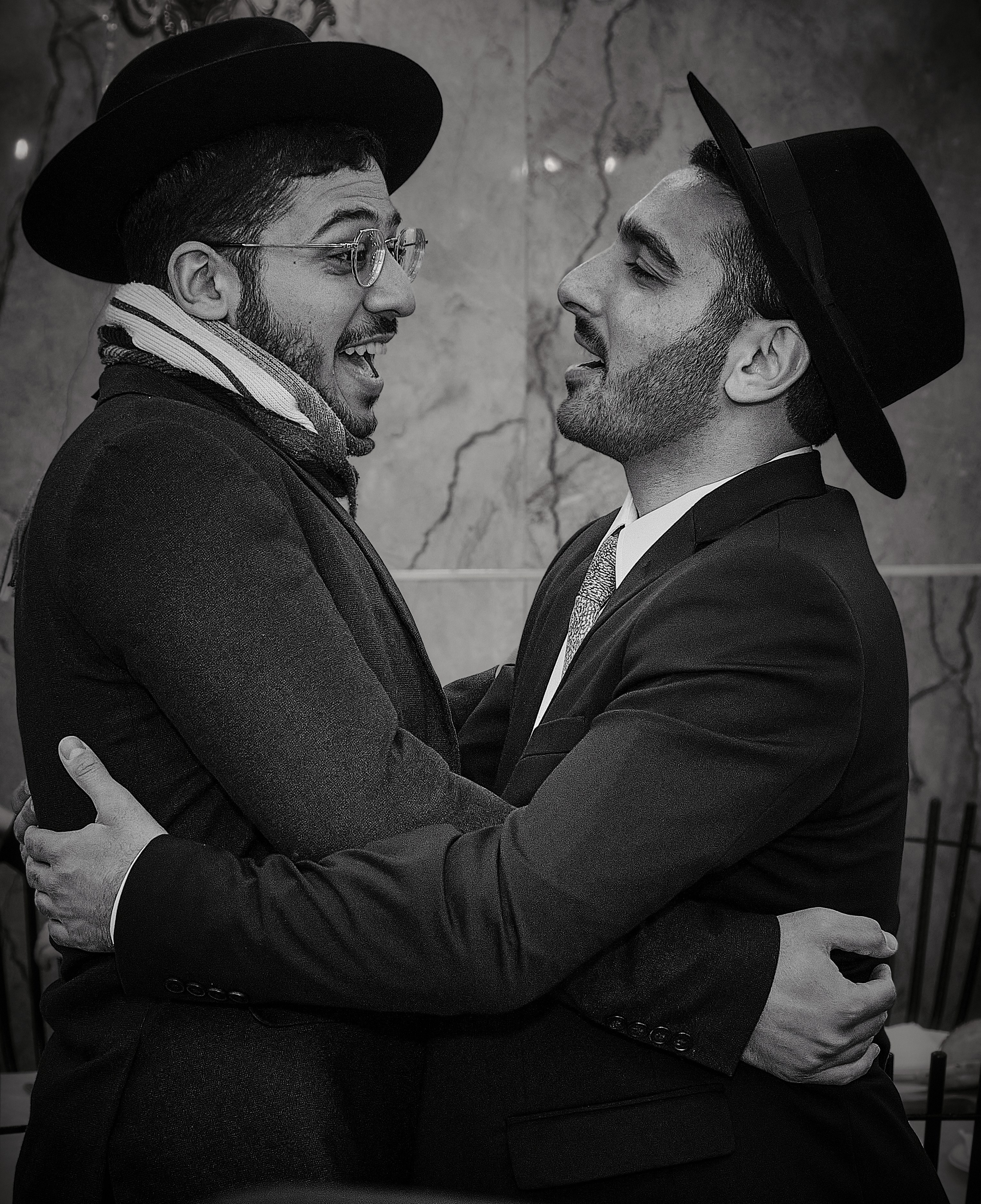 “Hugging Humanity” / “Обнимая человечество”. Middle East Photo Agency — Photography & Event Magnets — סוכנות צילום והדפסת מגנטים לאירועים